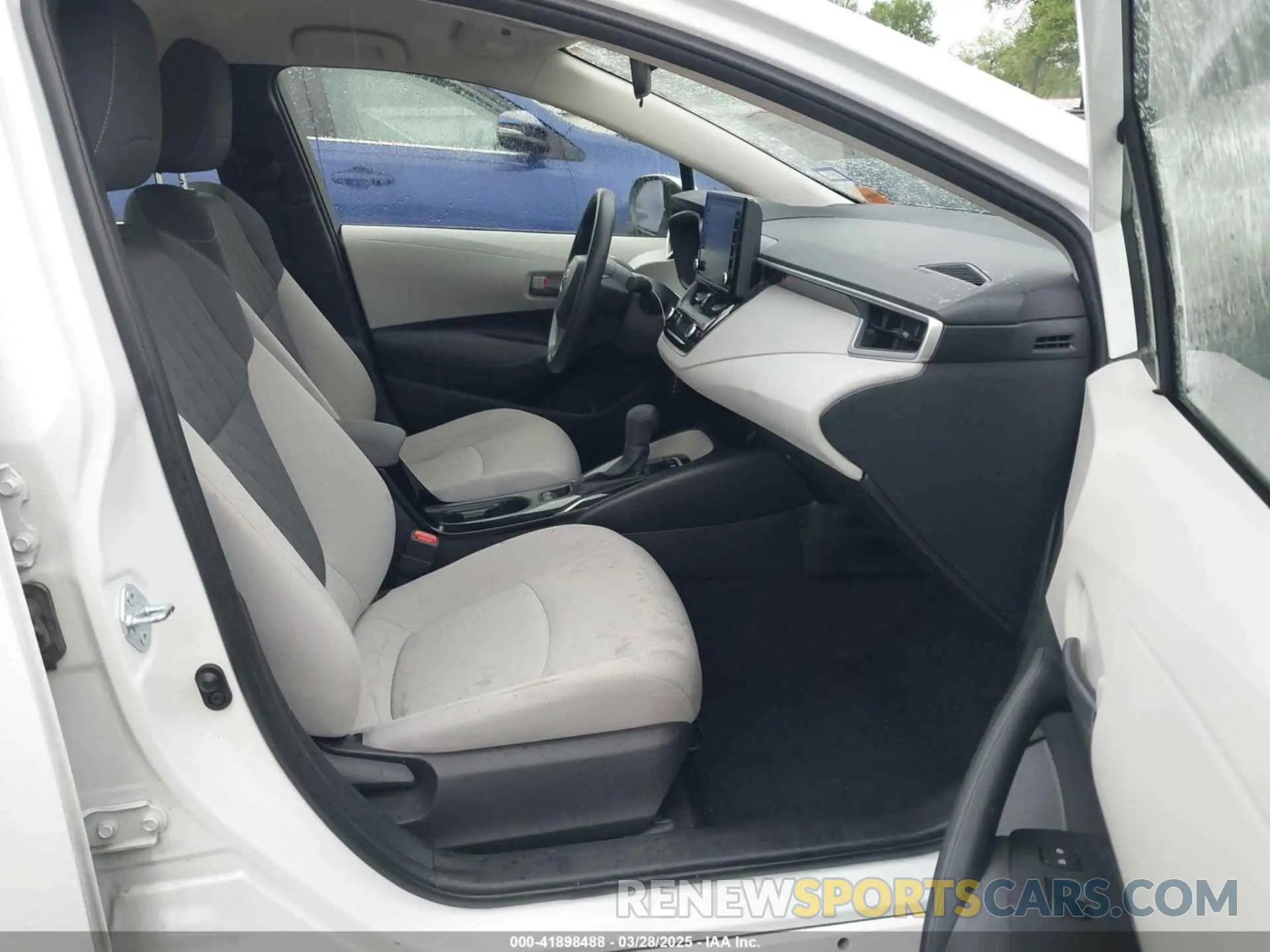 5 fotografías del automóvil dañado JTDEAMDE3N3001164 TOYOTA COROLLA 2022