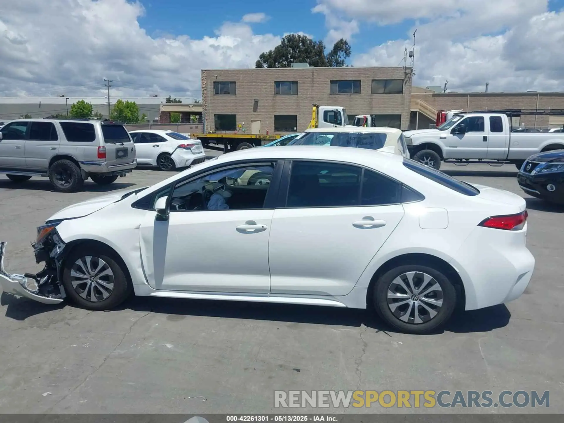 15 fotografías del automóvil dañado JTDEAMDE3N3003853 TOYOTA COROLLA 2022