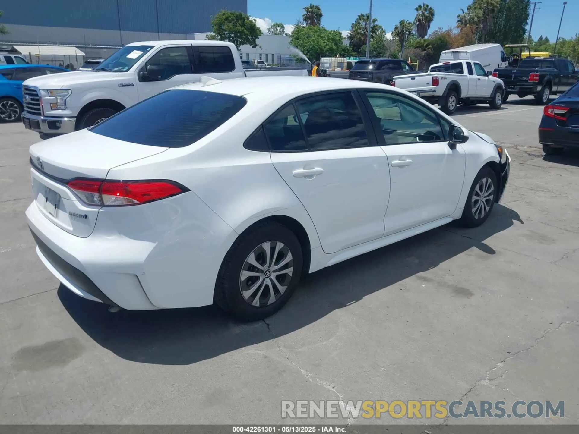 4 fotografías del automóvil dañado JTDEAMDE3N3003853 TOYOTA COROLLA 2022