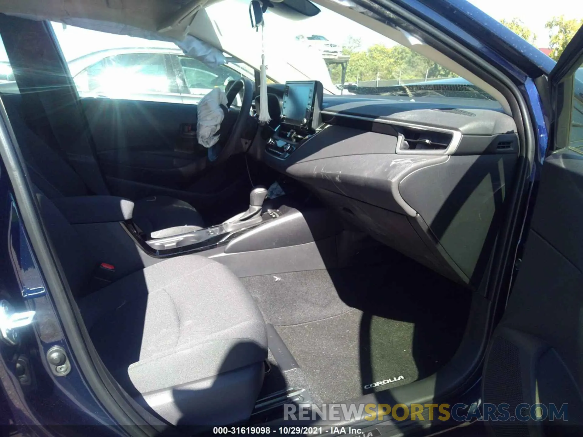 5 fotografías del automóvil dañado JTDEAMDE3NJ042440 TOYOTA COROLLA 2022