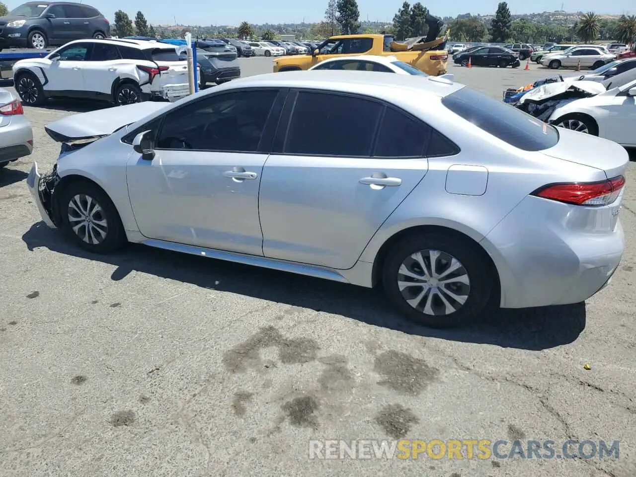 2 fotografías del automóvil dañado JTDEAMDE4NJ056508 TOYOTA COROLLA 2022