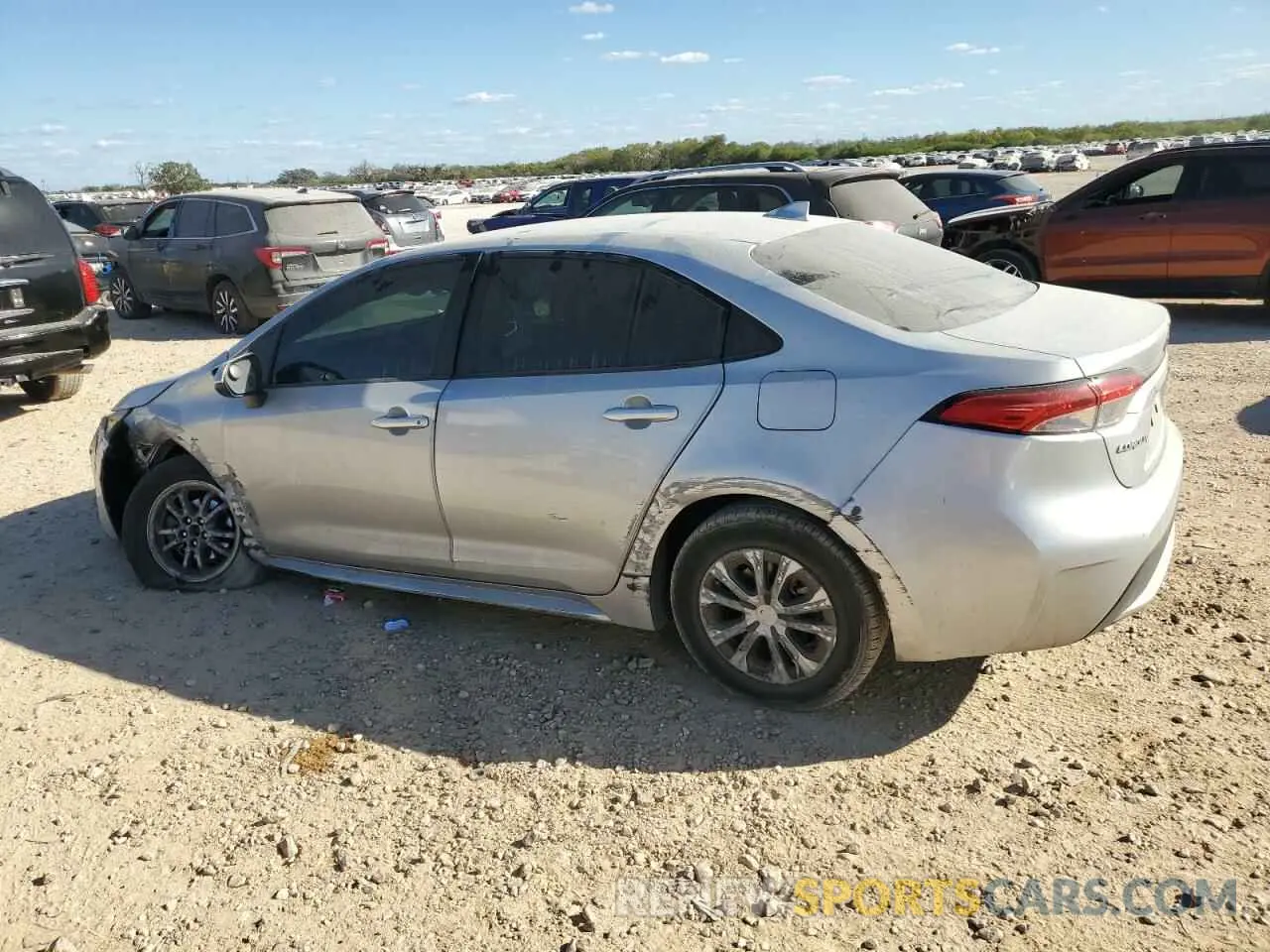2 fotografías del automóvil dañado JTDEAMDE5N3001179 TOYOTA COROLLA 2022