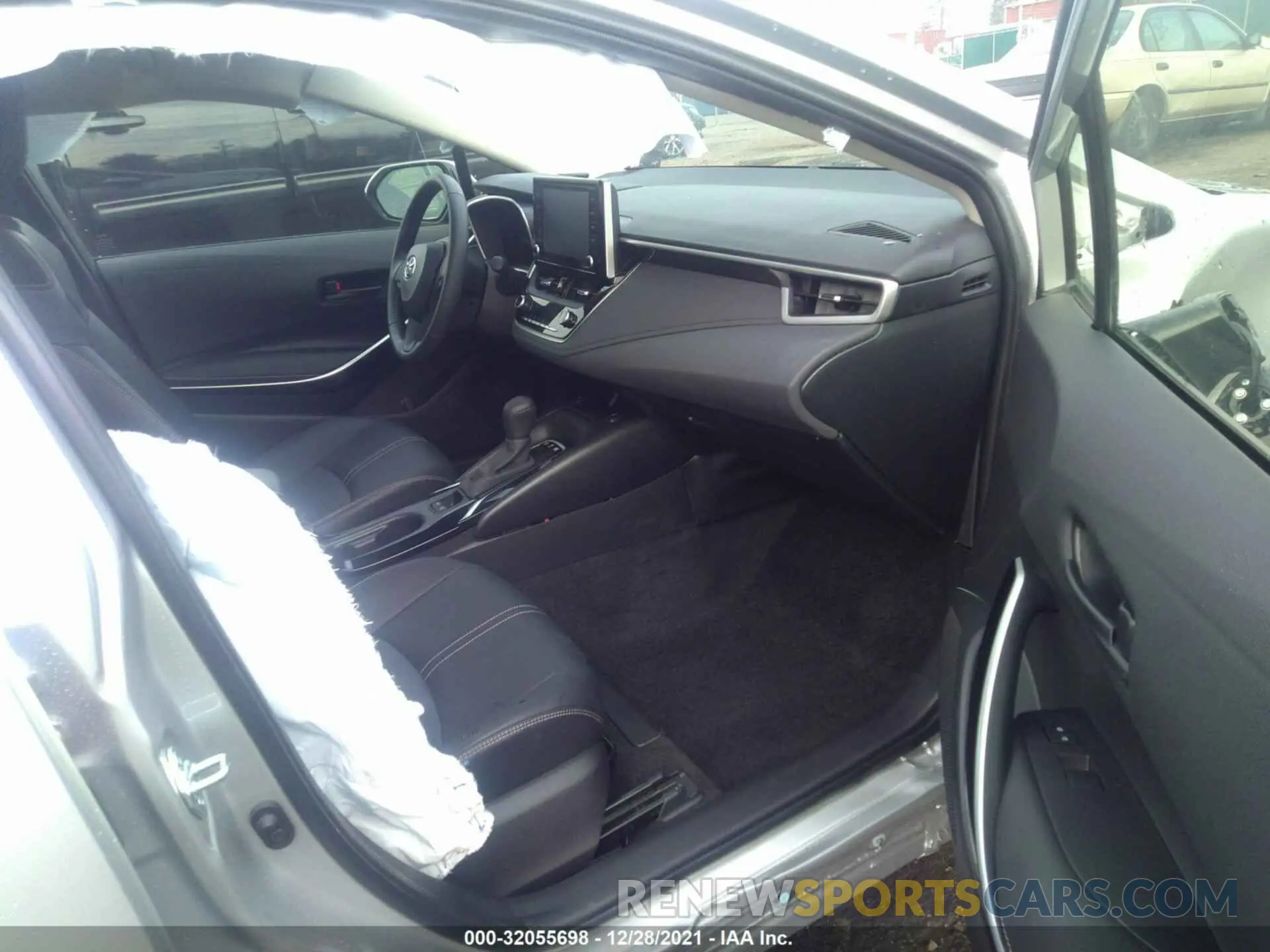 5 fotografías del automóvil dañado JTDEAMDE5NJ040883 TOYOTA COROLLA 2022