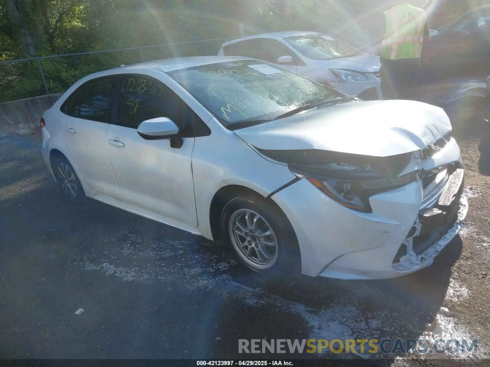1 fotografías del automóvil dañado JTDEAMDE6N3003443 TOYOTA COROLLA 2022