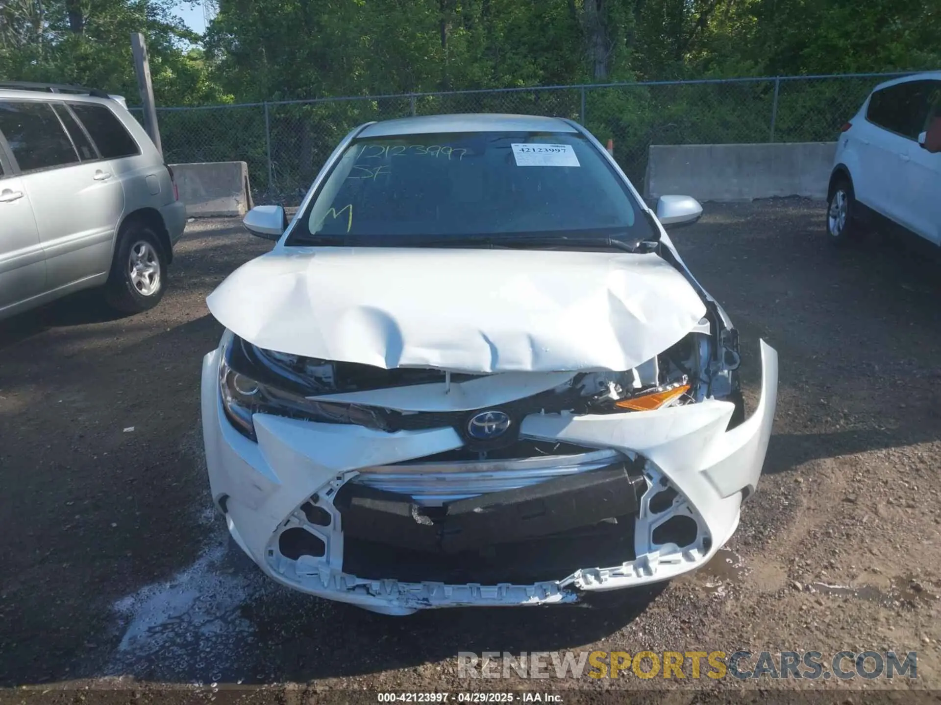 12 fotografías del automóvil dañado JTDEAMDE6N3003443 TOYOTA COROLLA 2022