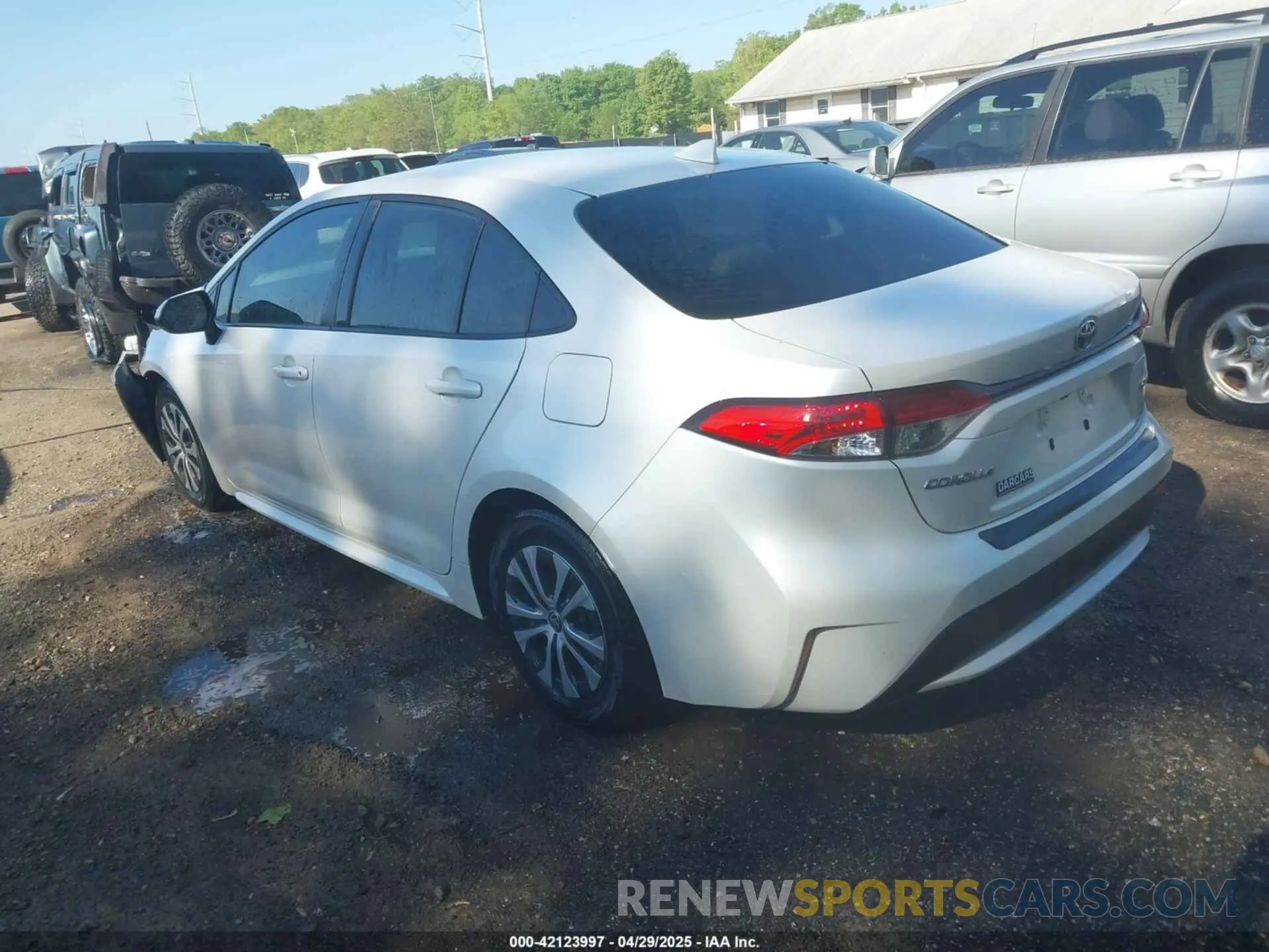 3 fotografías del automóvil dañado JTDEAMDE6N3003443 TOYOTA COROLLA 2022