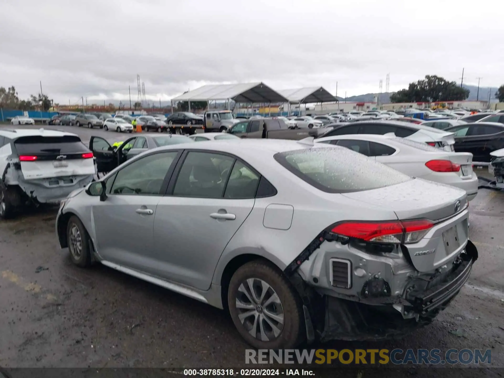 15 fotografías del automóvil dañado JTDEAMDE7N3011650 TOYOTA COROLLA 2022