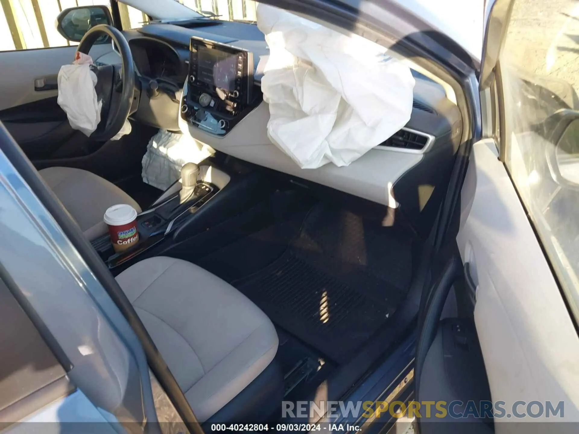 5 fotografías del automóvil dañado JTDEAMDE8N3011950 TOYOTA COROLLA 2022