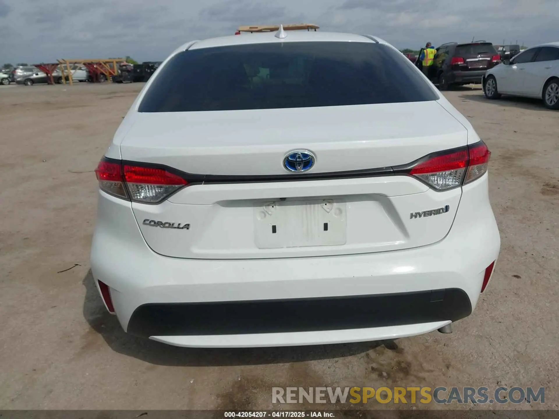 16 fotografías del automóvil dañado JTDEAMDE8NJ037587 TOYOTA COROLLA 2022