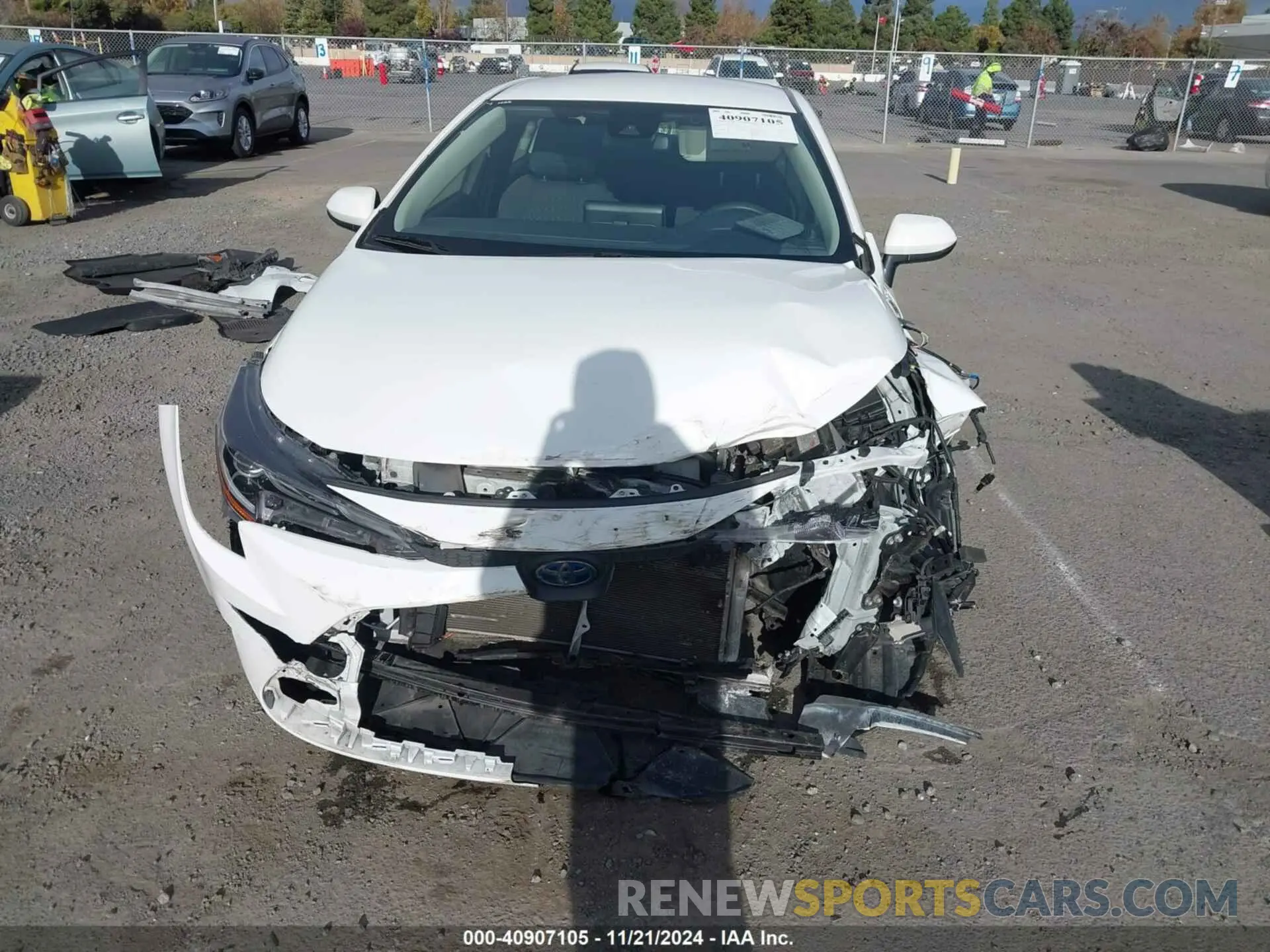 13 fotografías del automóvil dañado JTDEAMDE9N3001007 TOYOTA COROLLA 2022