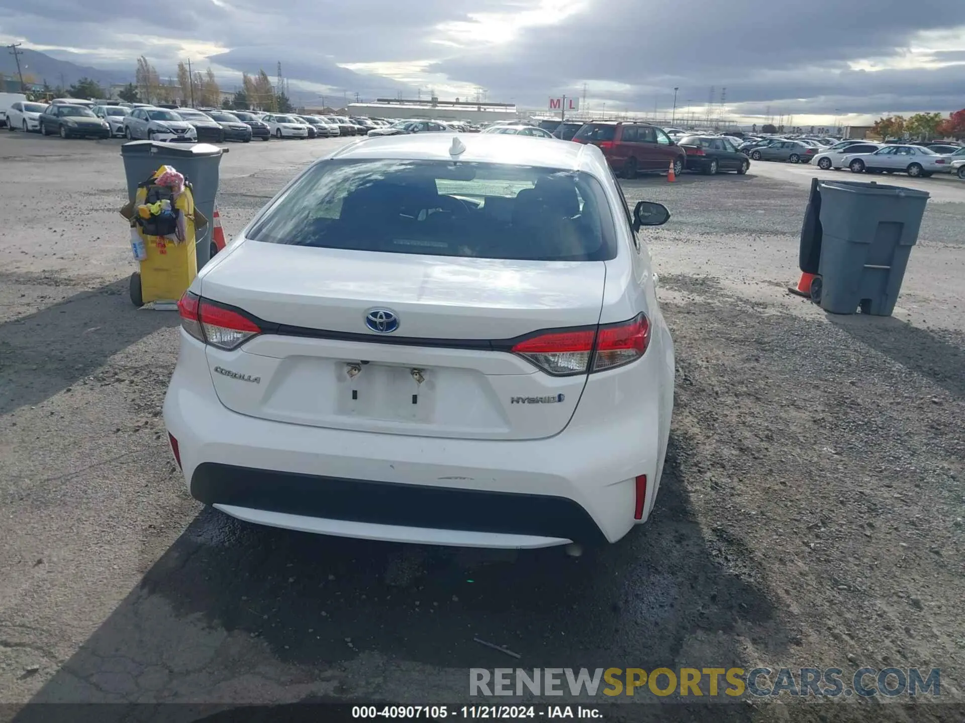 17 fotografías del automóvil dañado JTDEAMDE9N3001007 TOYOTA COROLLA 2022