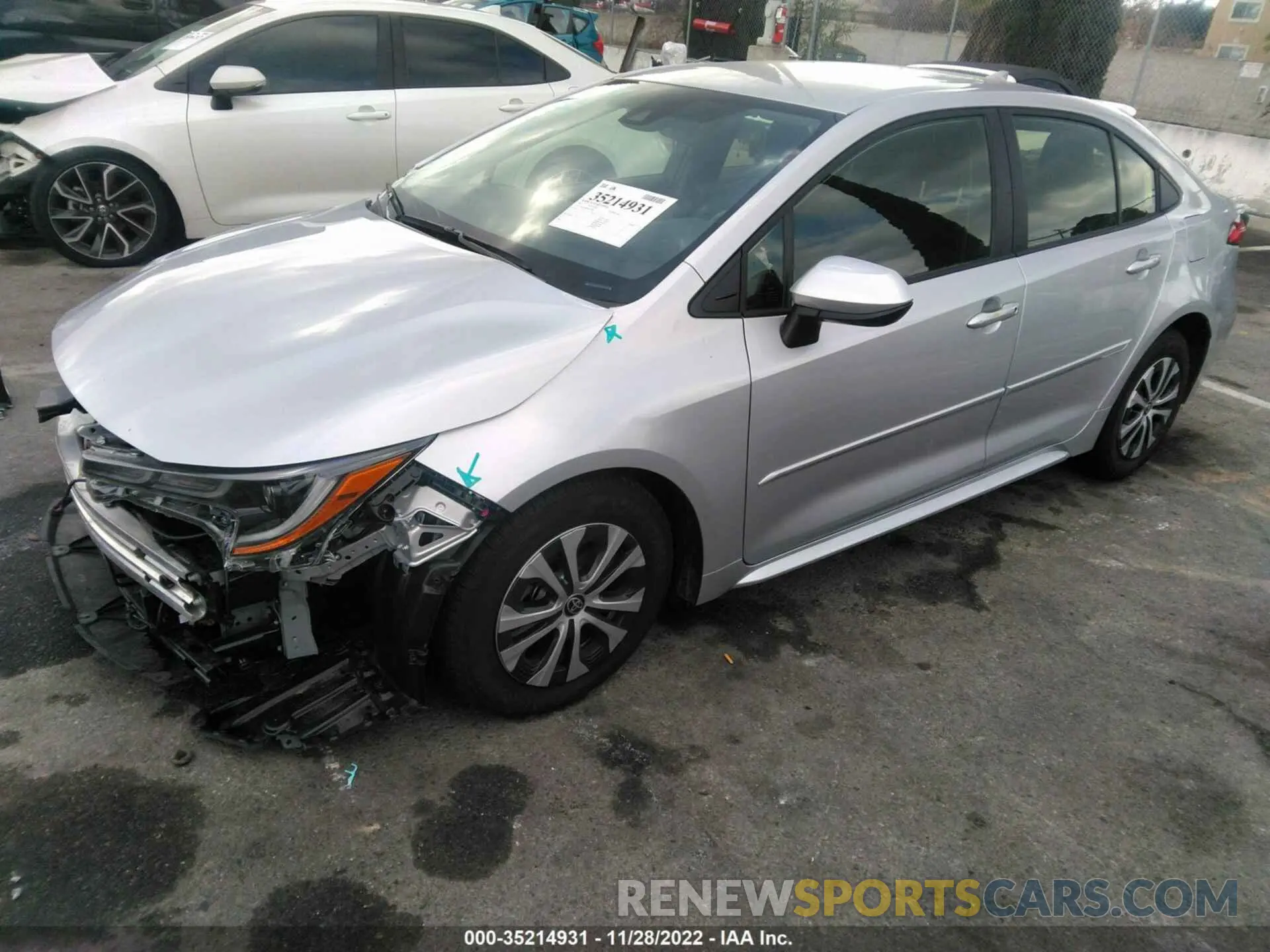 2 fotografías del automóvil dañado JTDEAMDE9N3010032 TOYOTA COROLLA 2022