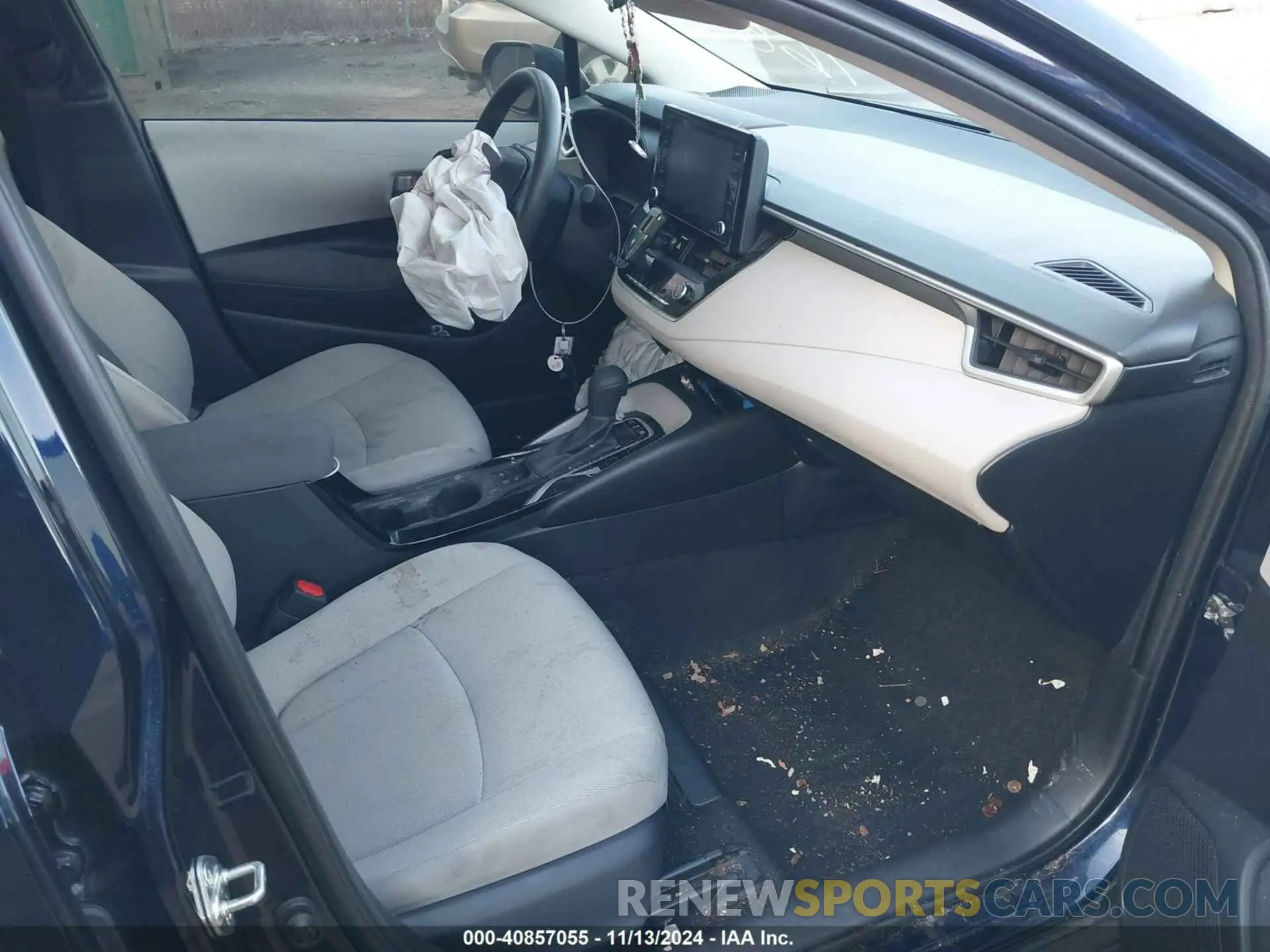 5 fotografías del automóvil dañado JTDEAMDE9NJ054690 TOYOTA COROLLA 2022