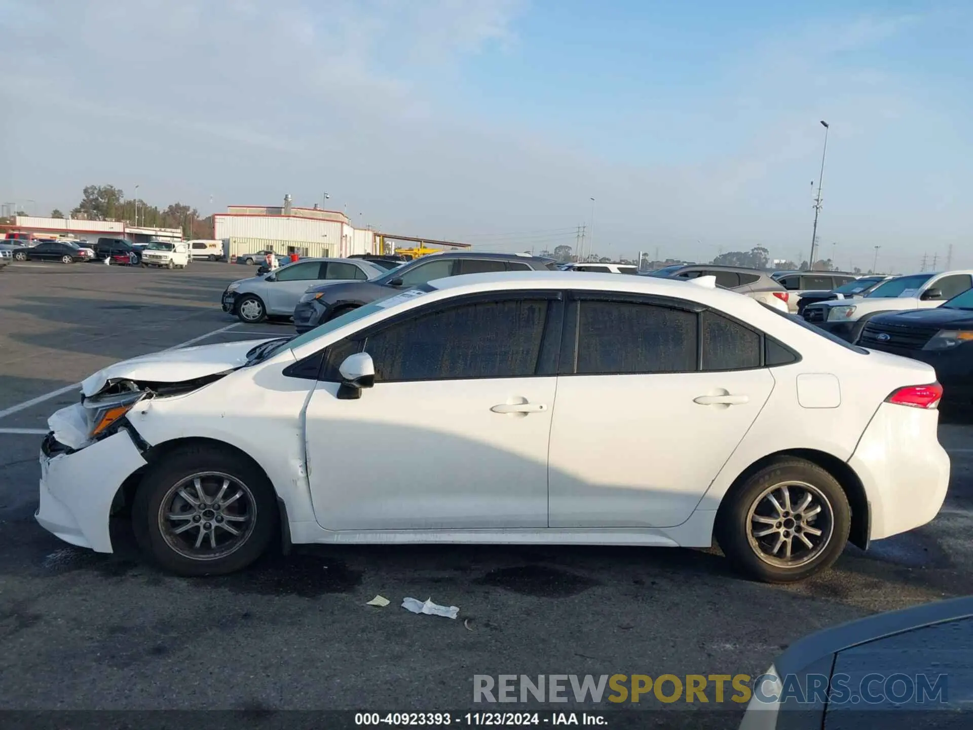 14 fotografías del automóvil dañado JTDEAMDEXN3013392 TOYOTA COROLLA 2022