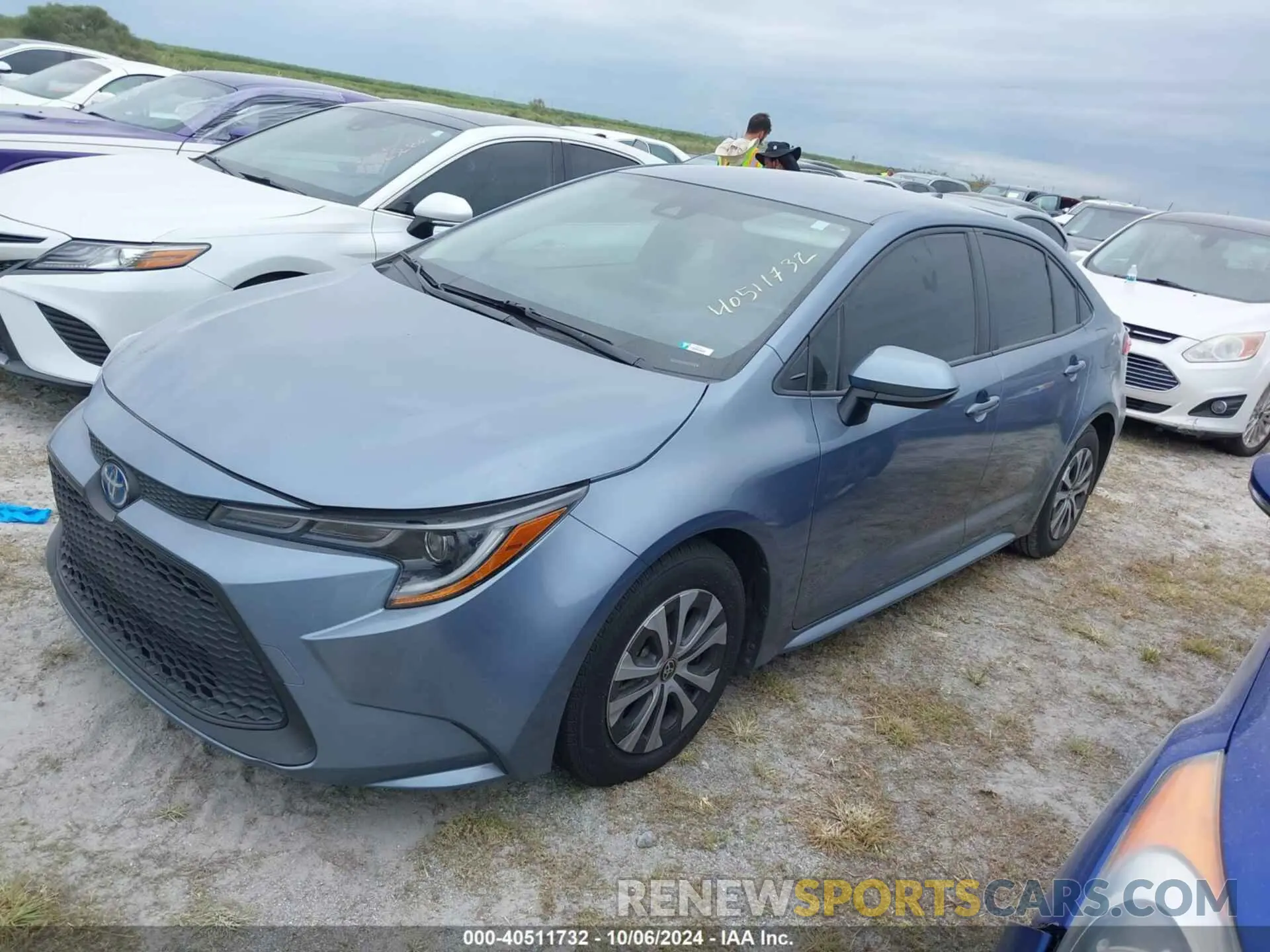 2 fotografías del automóvil dañado JTDEAMDEXNJ061356 TOYOTA COROLLA 2022