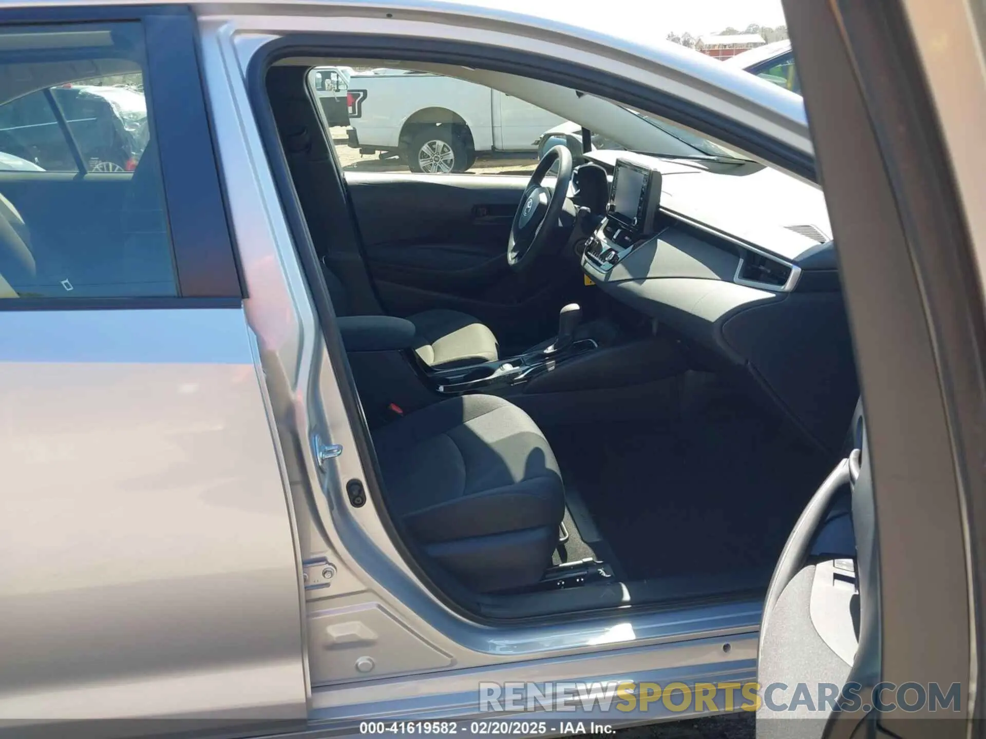 5 fotografías del automóvil dañado JTDEPMAE0N3021049 TOYOTA COROLLA 2022
