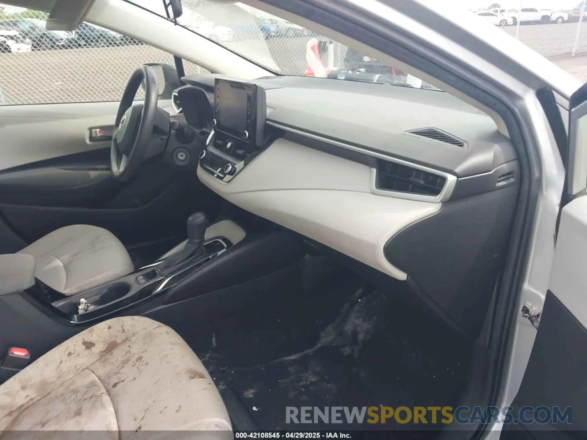 5 fotografías del automóvil dañado JTDEPMAE0NJ202826 TOYOTA COROLLA 2022