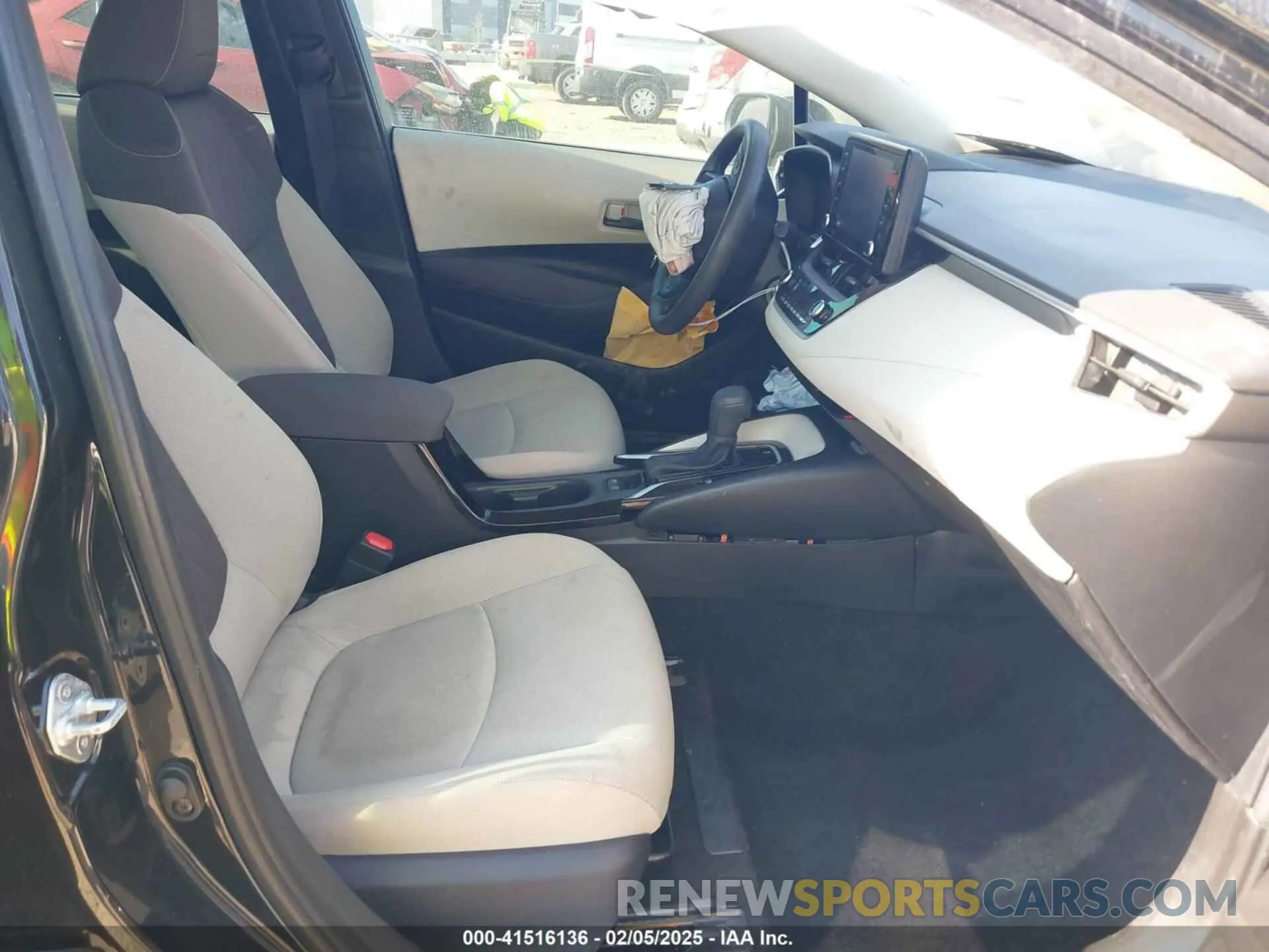 5 fotografías del automóvil dañado JTDEPMAE0NJ210800 TOYOTA COROLLA 2022