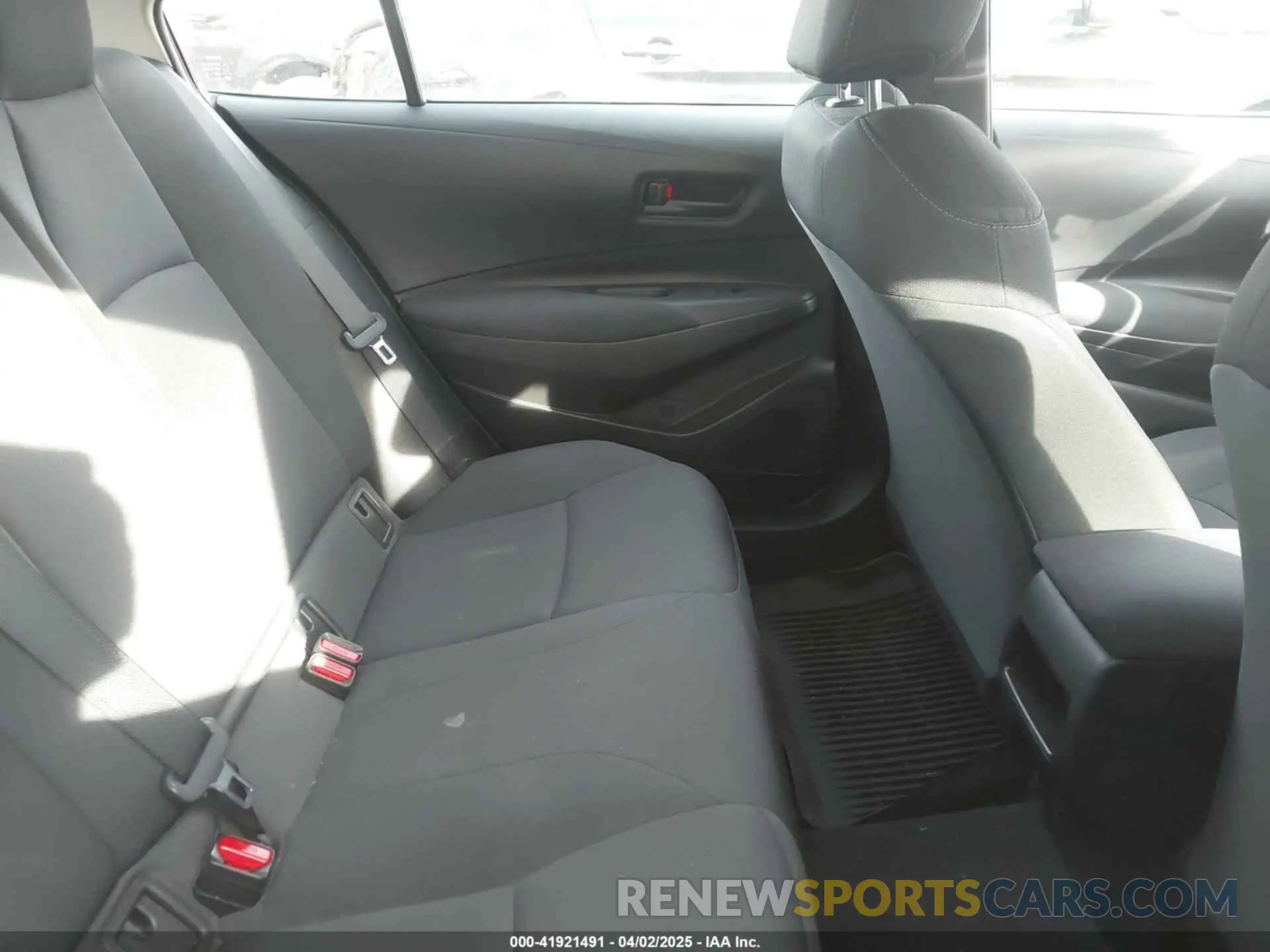 8 fotografías del automóvil dañado JTDEPMAE3NJ214548 TOYOTA COROLLA 2022