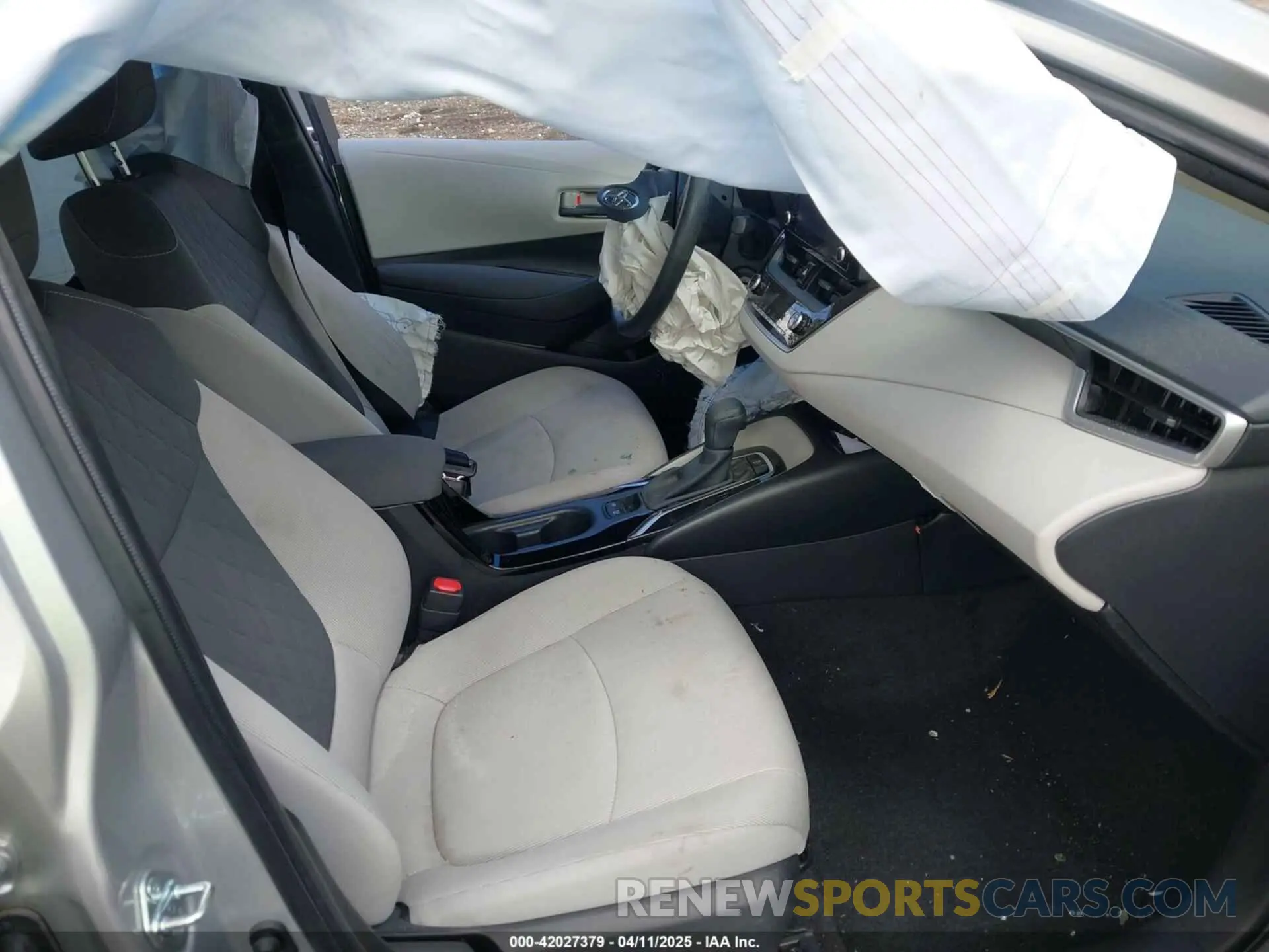 5 fotografías del automóvil dañado JTDEPMAE4N3016548 TOYOTA COROLLA 2022