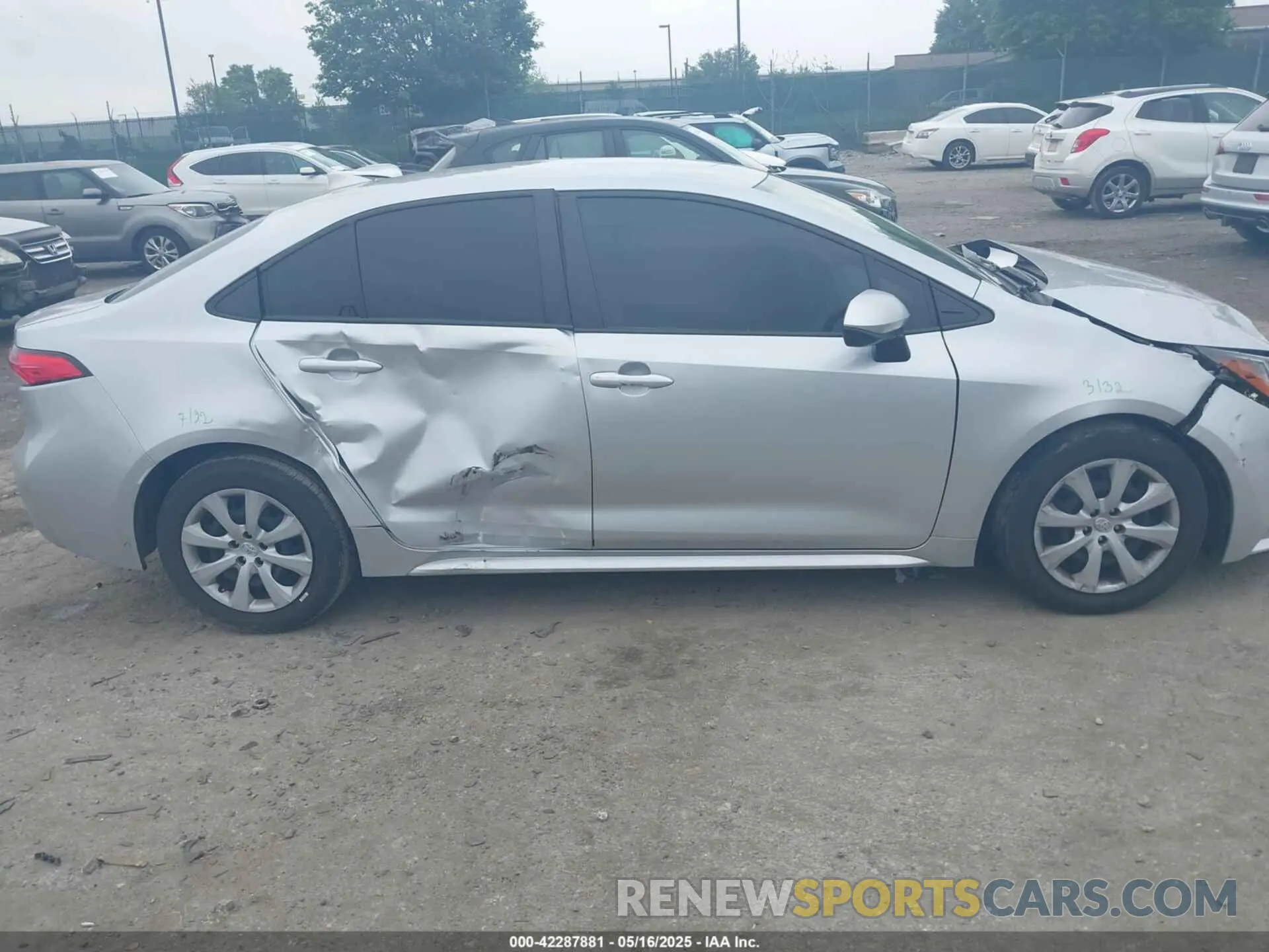13 fotografías del automóvil dañado JTDEPMAE5N3014324 TOYOTA COROLLA 2022