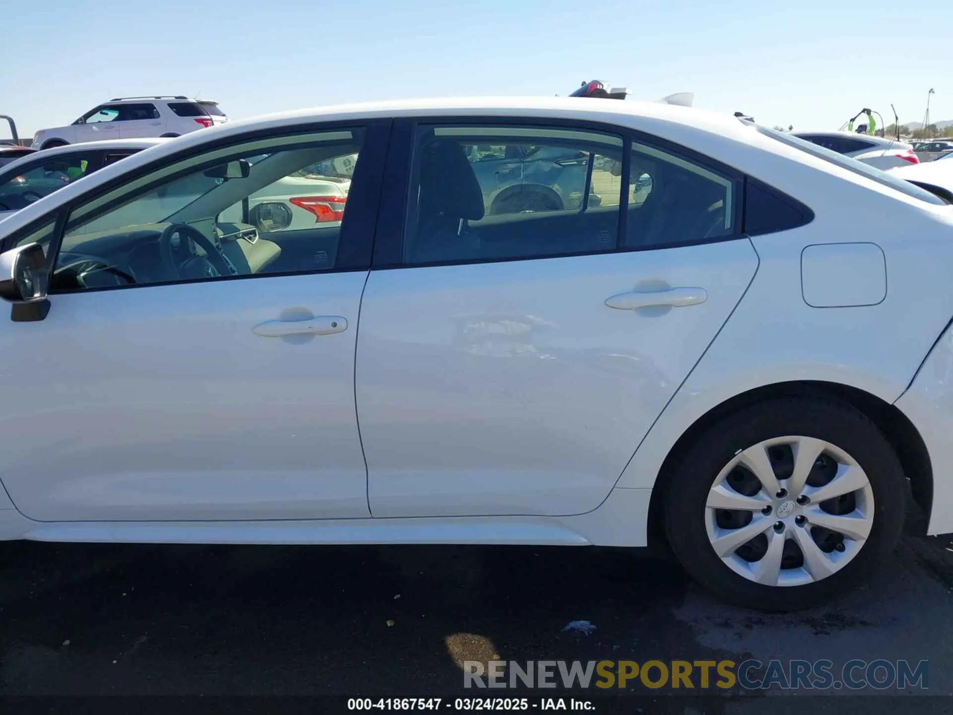 14 fotografías del automóvil dañado JTDEPMAE7N3025132 TOYOTA COROLLA 2022