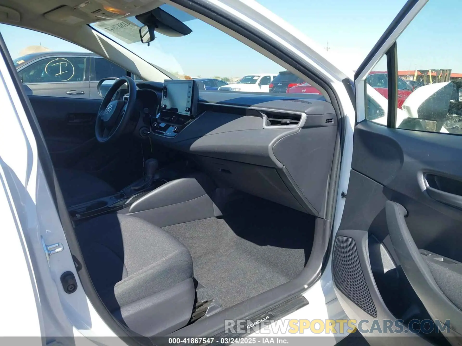 5 fotografías del automóvil dañado JTDEPMAE7N3025132 TOYOTA COROLLA 2022