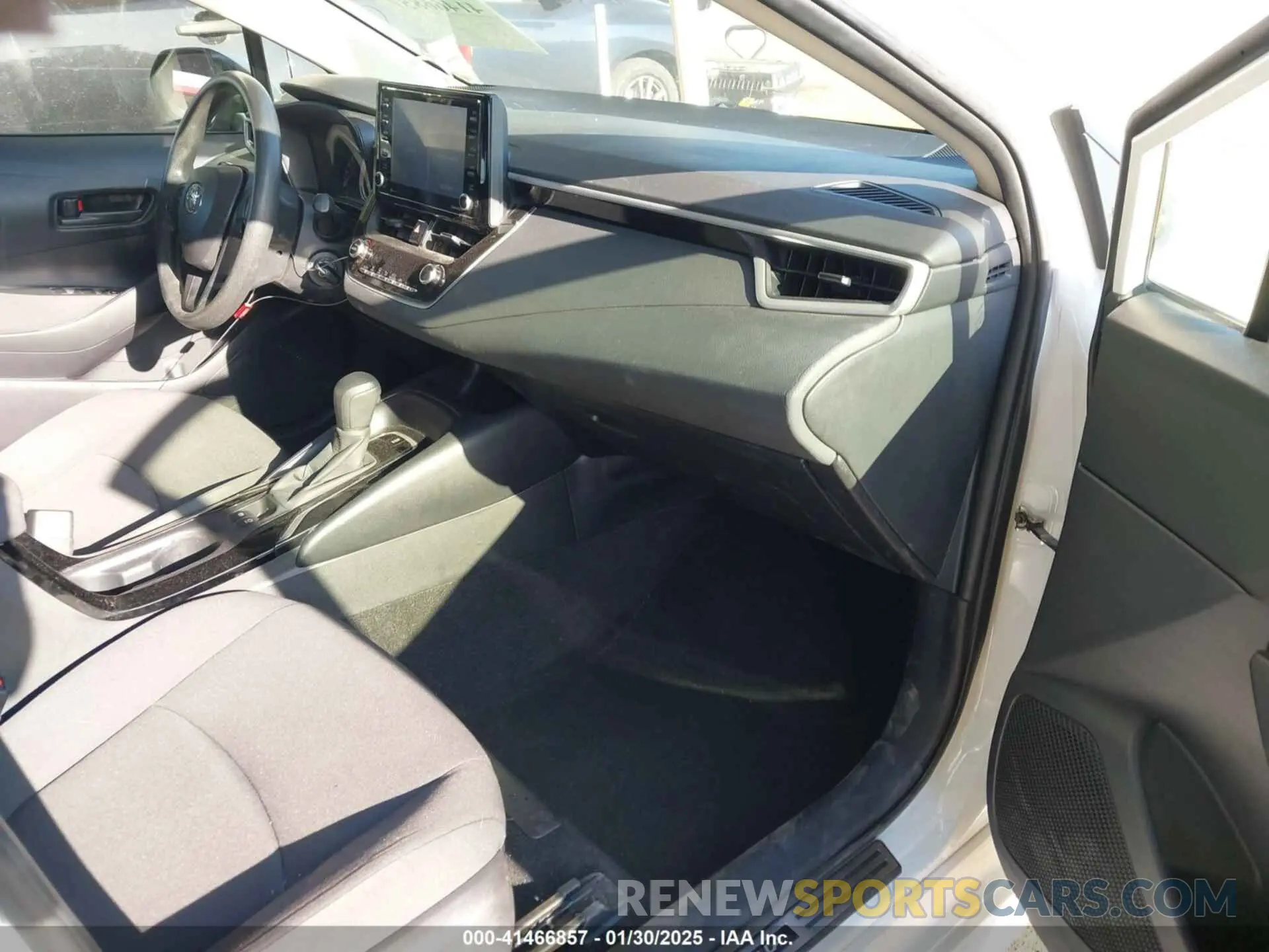 5 fotografías del automóvil dañado JTDEPMAE8N3018853 TOYOTA COROLLA 2022