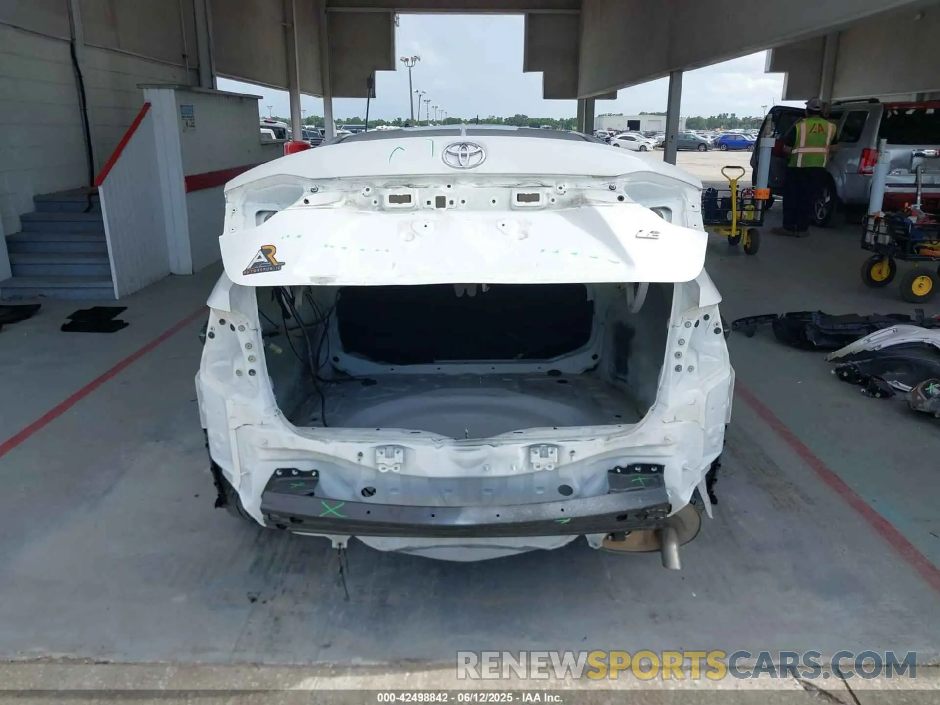 17 fotografías del automóvil dañado JTDEPMAE9N3003780 TOYOTA COROLLA 2022