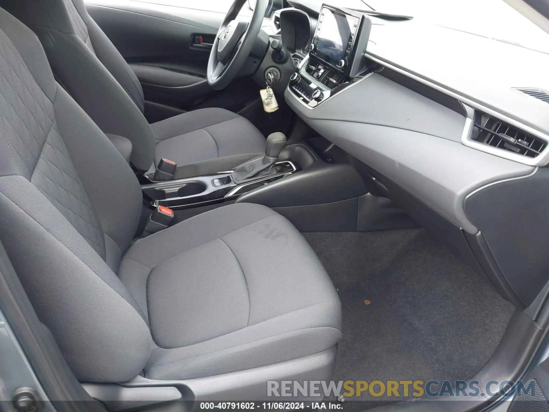 5 fotografías del automóvil dañado JTDEPMAE9N3012009 TOYOTA COROLLA 2022