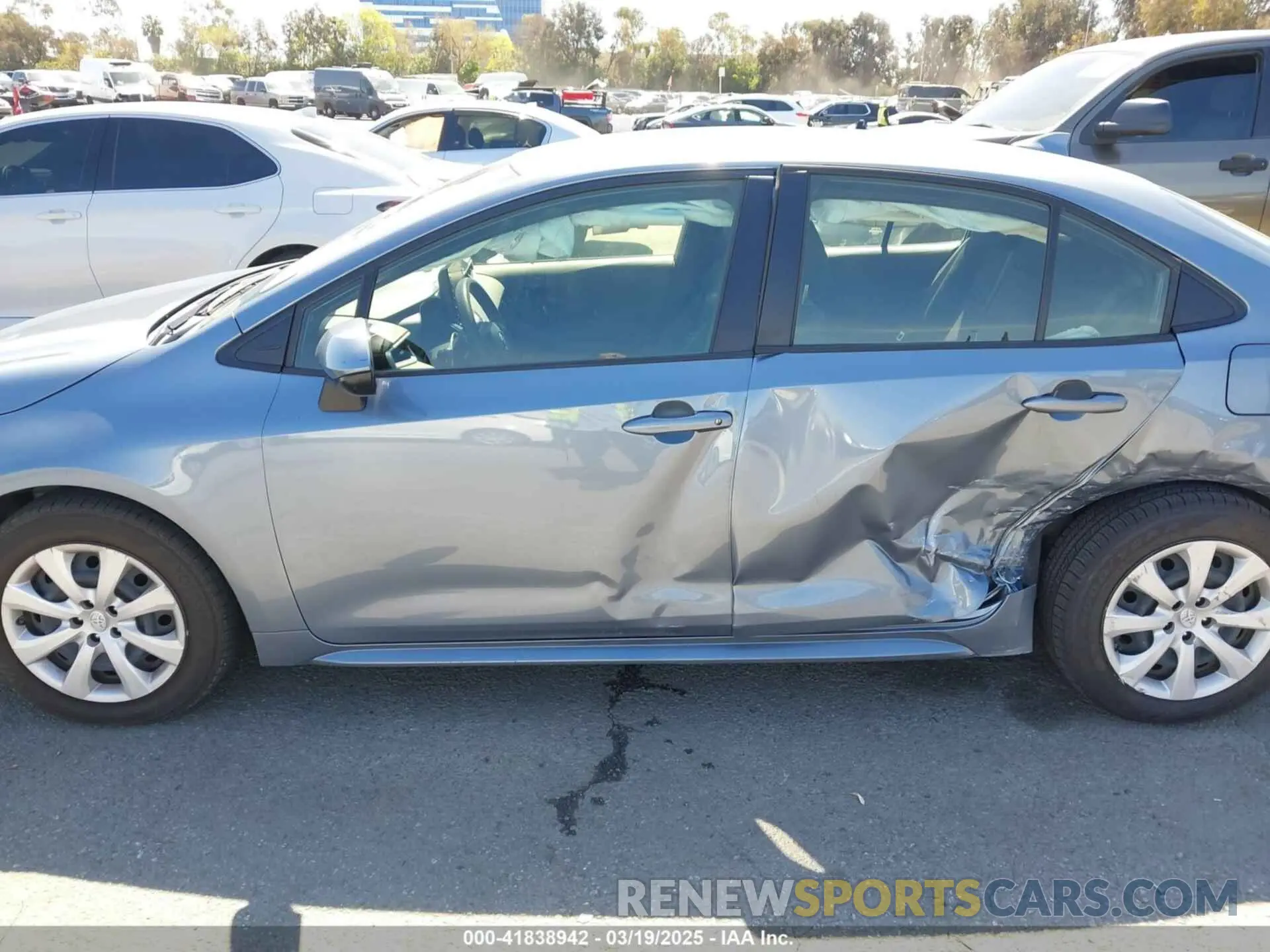 14 fotografías del automóvil dañado JTDEPMAEXN3023746 TOYOTA COROLLA 2022