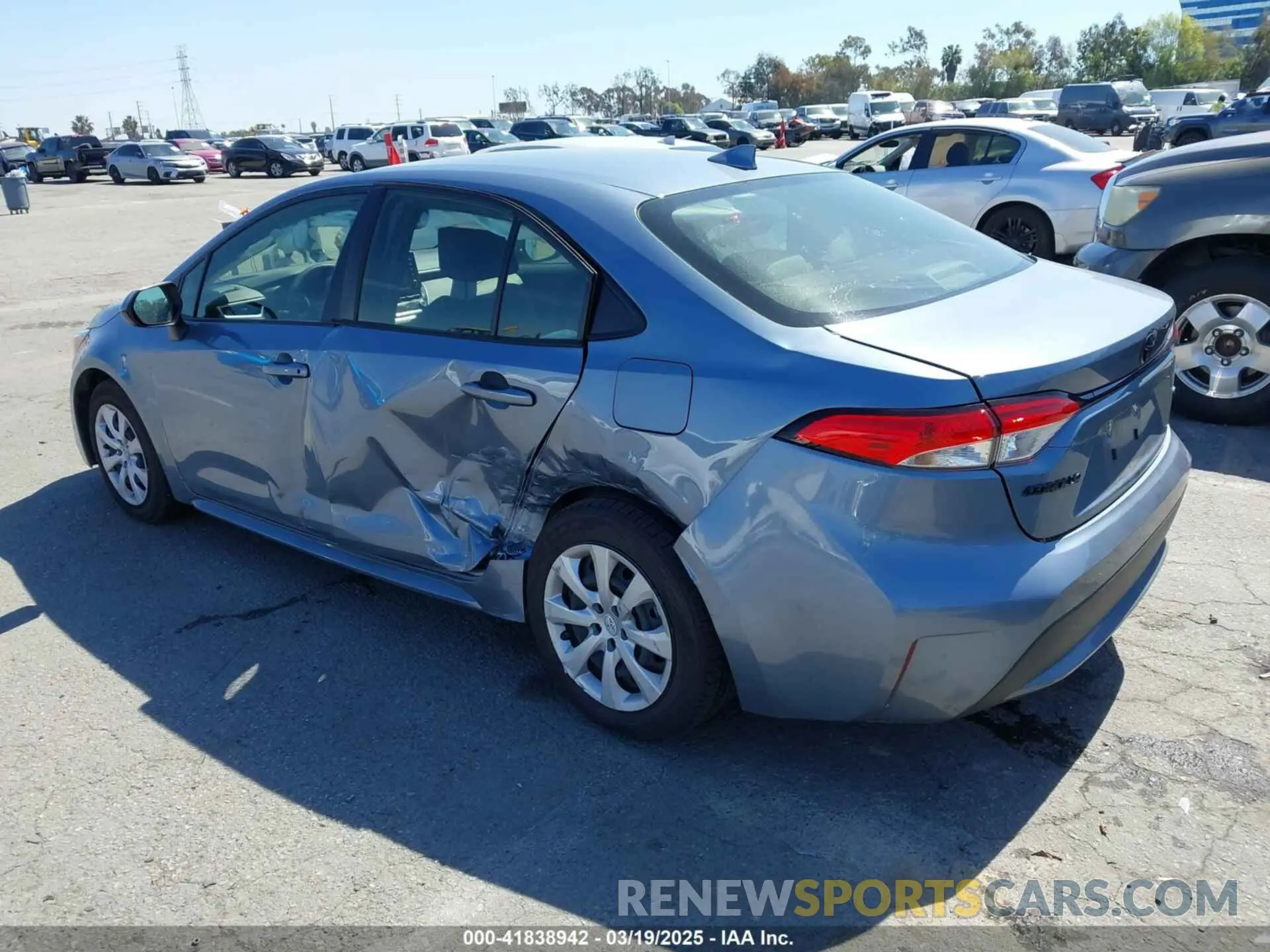 3 fotografías del automóvil dañado JTDEPMAEXN3023746 TOYOTA COROLLA 2022