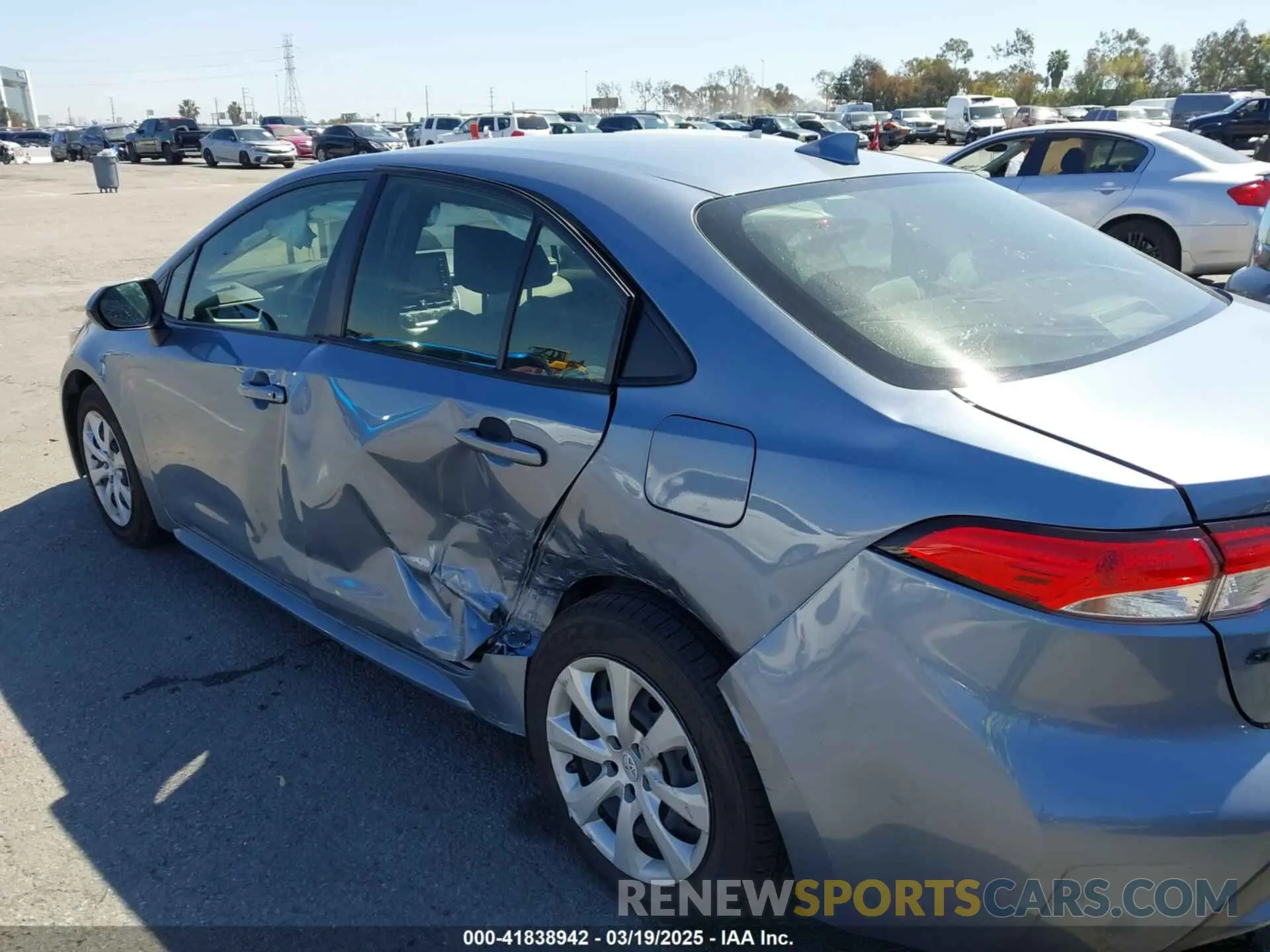 6 fotografías del automóvil dañado JTDEPMAEXN3023746 TOYOTA COROLLA 2022