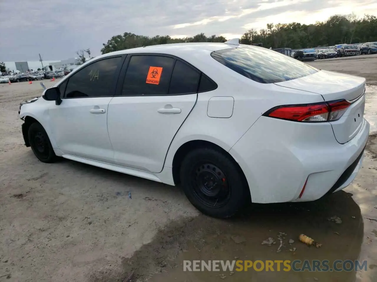 2 fotografías del automóvil dañado JTDEPMAEXNJ195772 TOYOTA COROLLA 2022