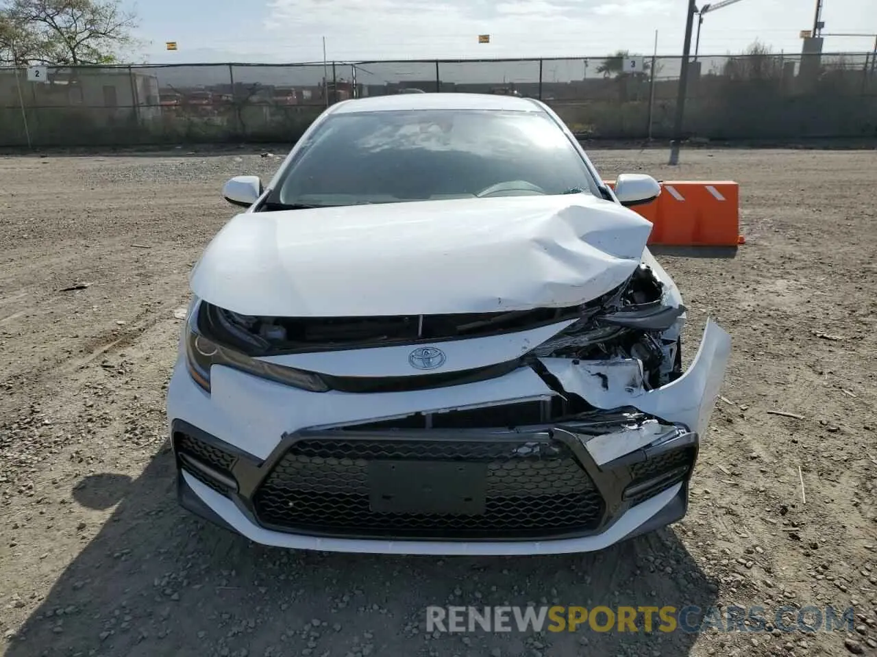 5 fotografías del automóvil dañado JTDS4MCE1N3502243 TOYOTA COROLLA 2022