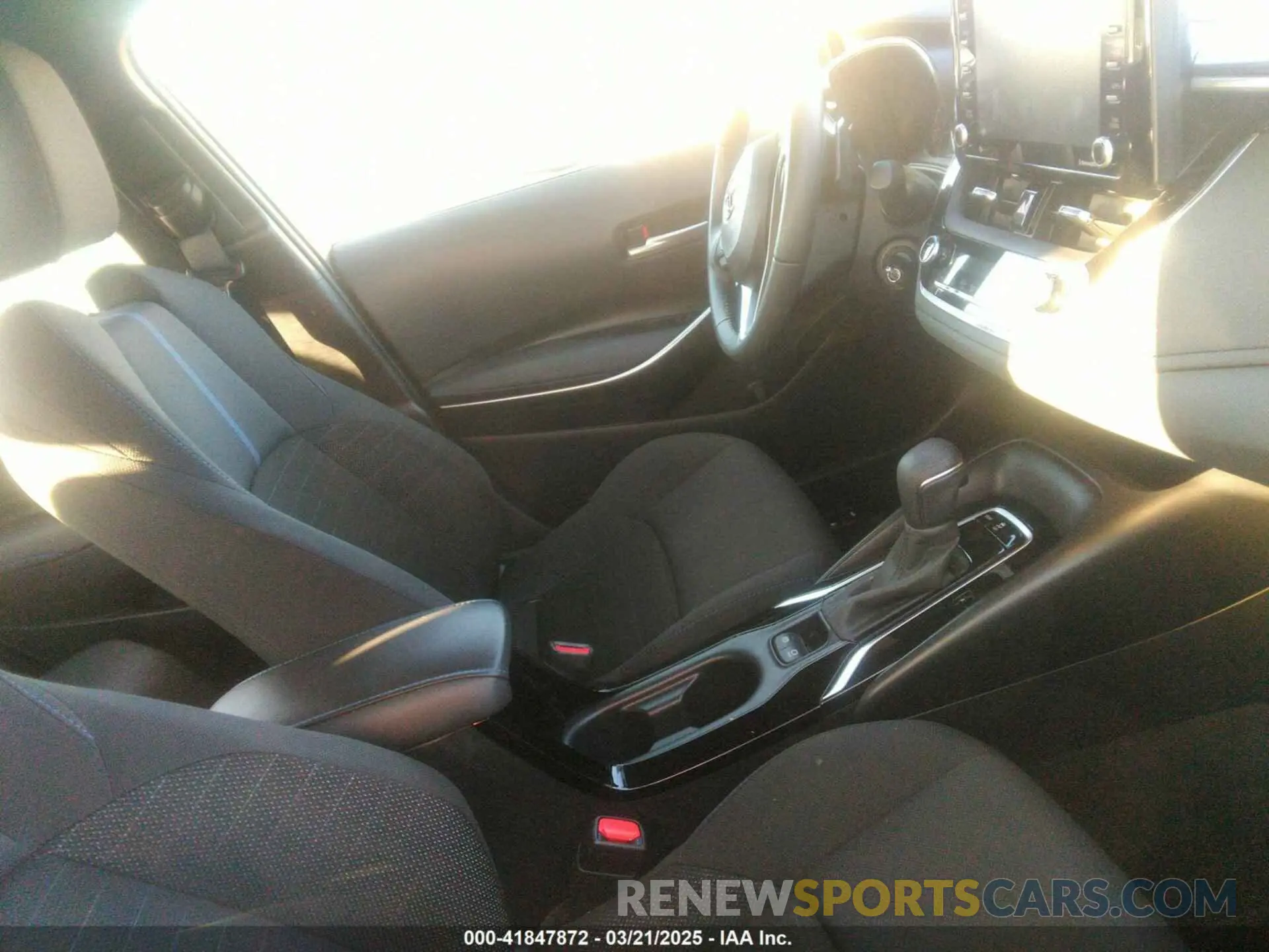 5 fotografías del automóvil dañado JTDS4MCE2NJ092435 TOYOTA COROLLA 2022