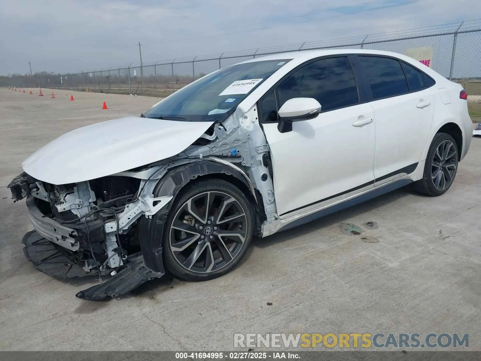 2 fotografías del automóvil dañado JTDS4MCE3N3507251 TOYOTA COROLLA 2022