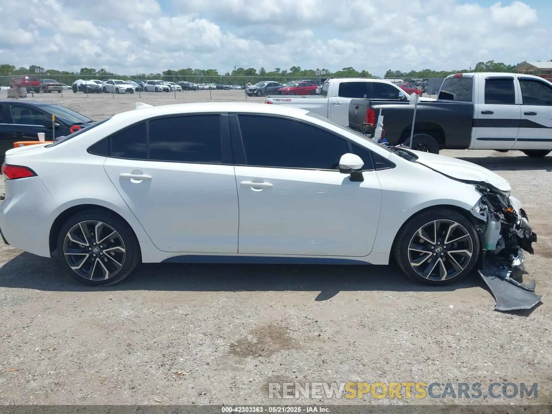 13 fotografías del automóvil dañado JTDS4MCE3NJ085588 TOYOTA COROLLA 2022