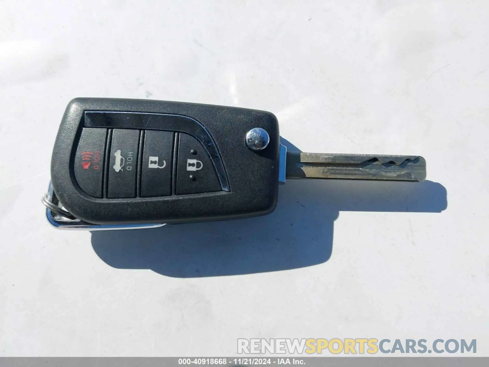 11 fotografías del automóvil dañado JTDS4MCE3NJ087759 TOYOTA COROLLA 2022