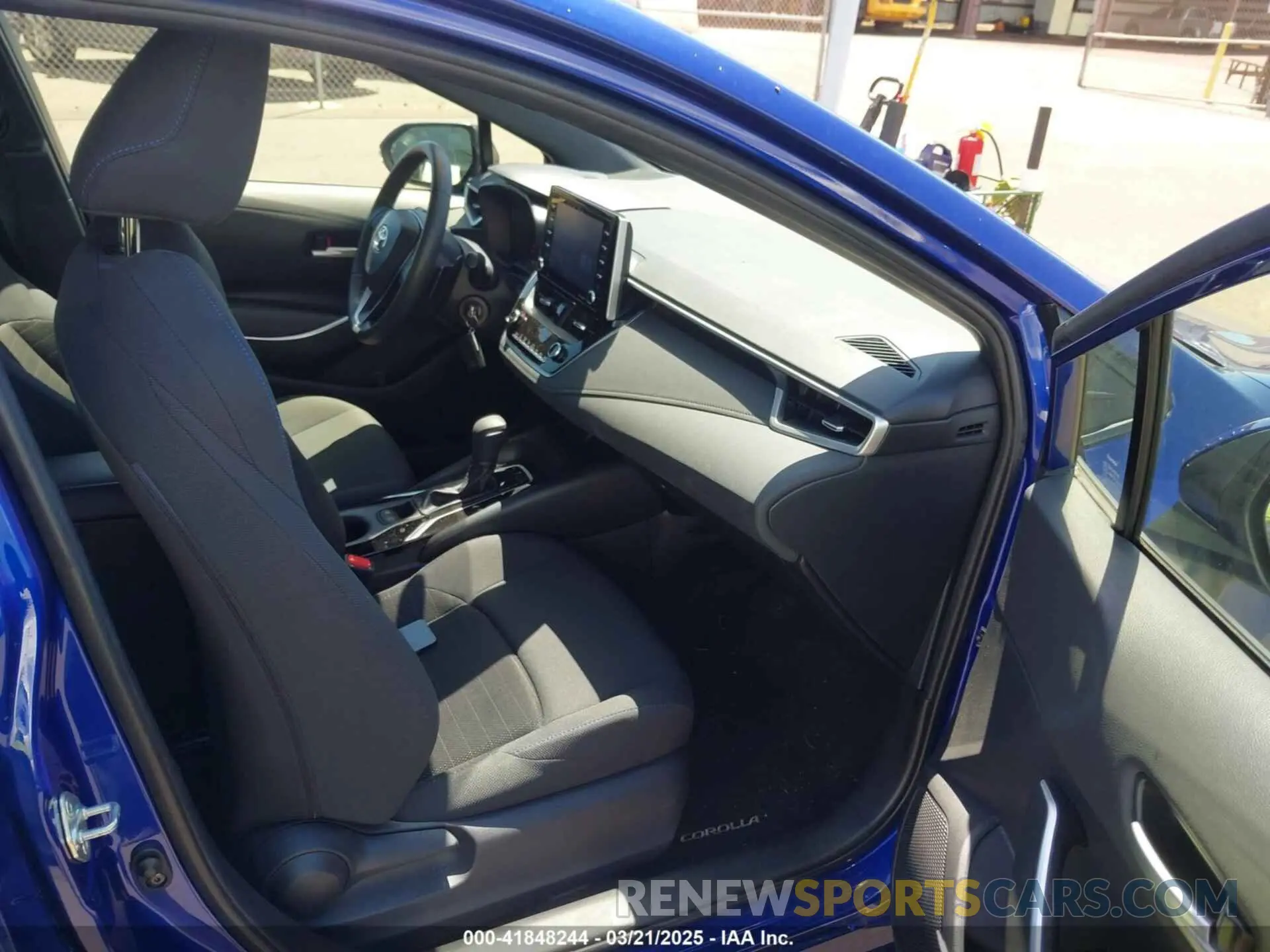 5 fotografías del automóvil dañado JTDS4MCE4NJ099869 TOYOTA COROLLA 2022