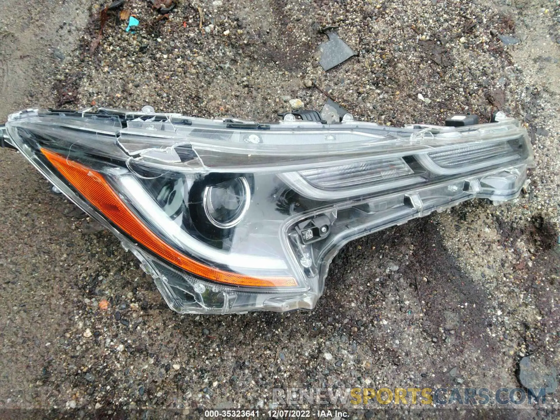 12 fotografías del automóvil dañado JTDS4MCE5NJ084426 TOYOTA COROLLA 2022