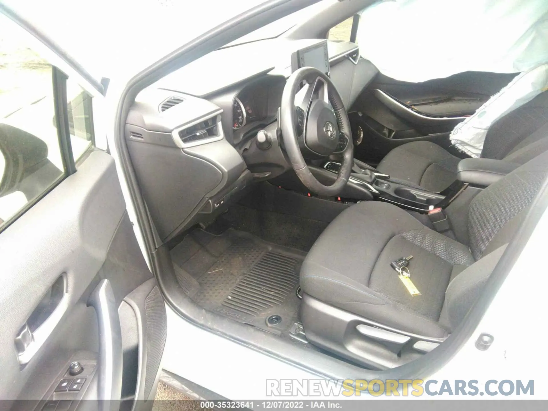 5 fotografías del automóvil dañado JTDS4MCE5NJ084426 TOYOTA COROLLA 2022