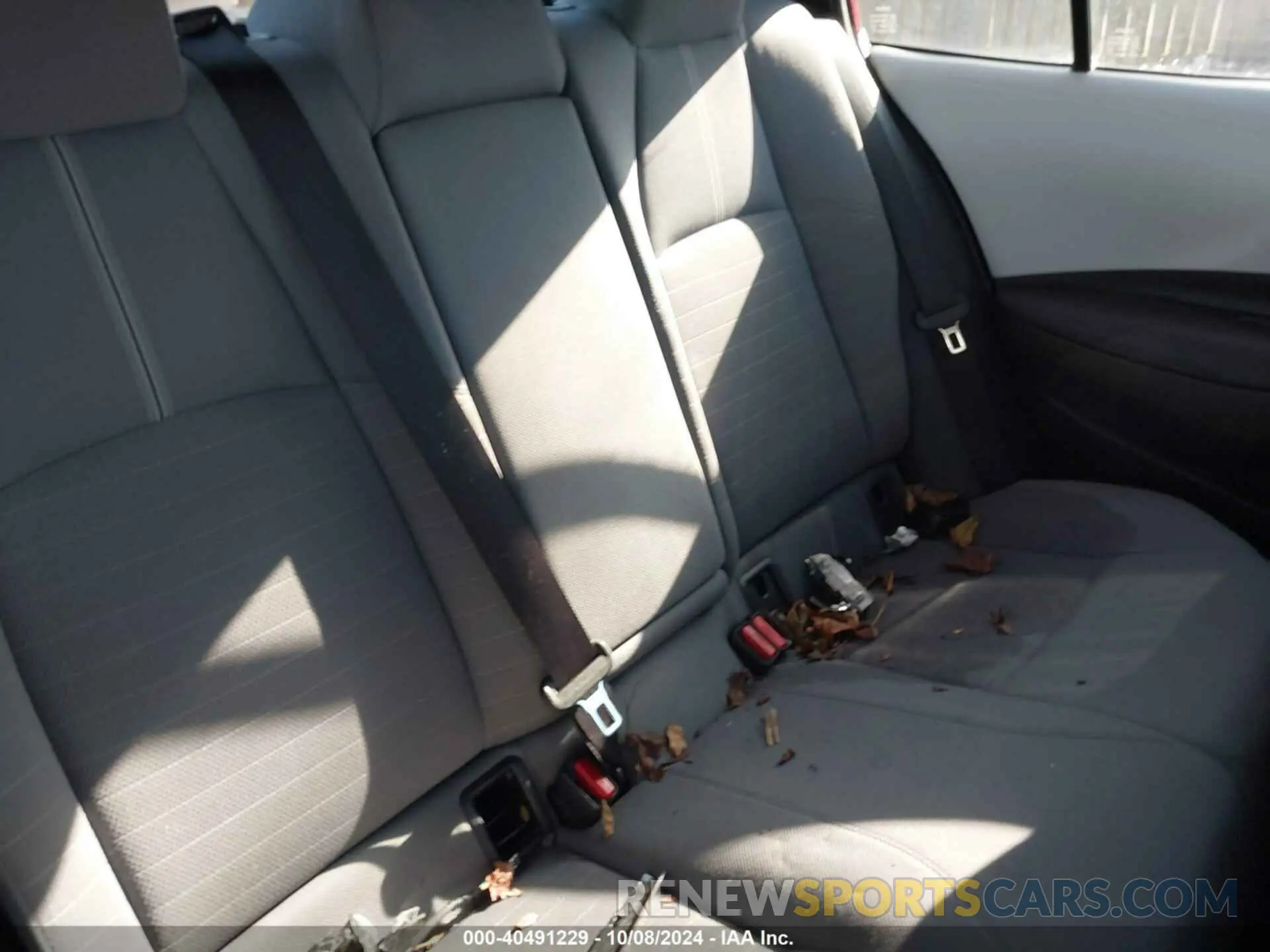 8 fotografías del automóvil dañado JTDS4MCE6NJ097766 TOYOTA COROLLA 2022