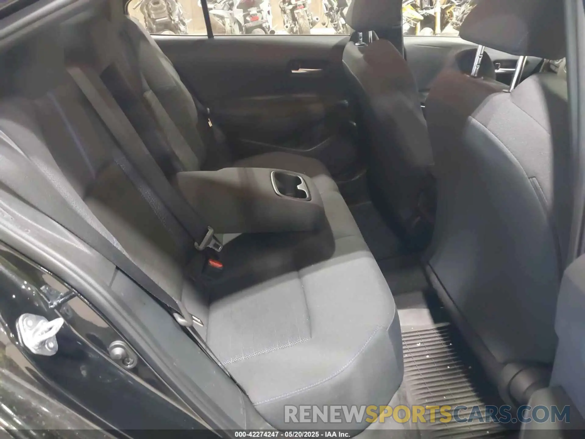 8 fotografías del automóvil dañado JTDS4MCE6NJ098836 TOYOTA COROLLA 2022