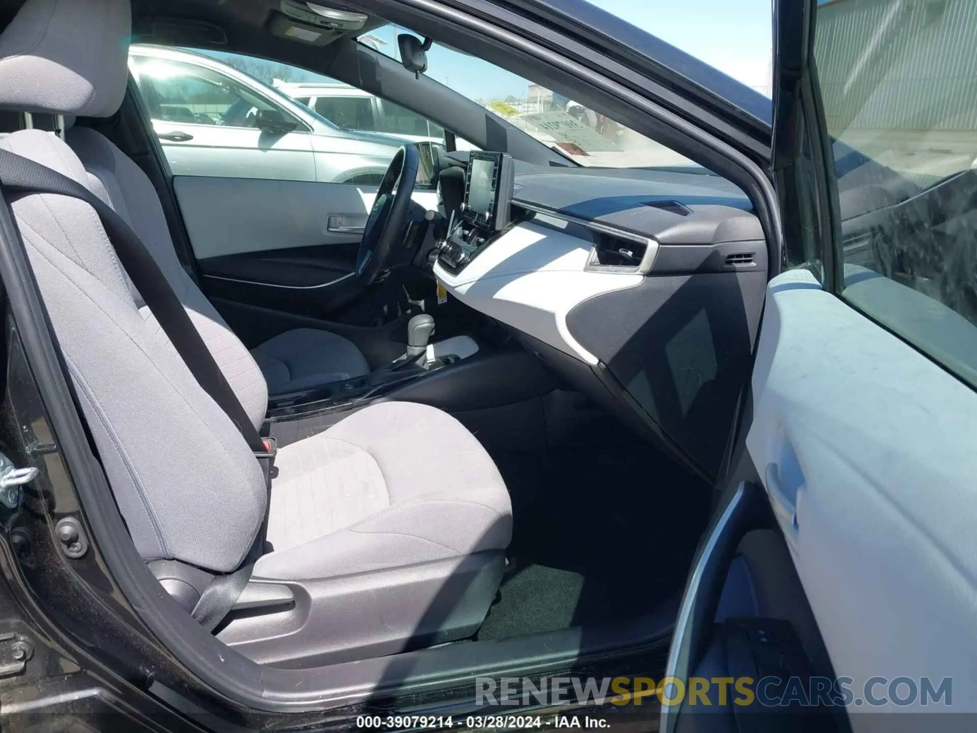 5 fotografías del automóvil dañado JTDS4MCE7NJ094326 TOYOTA COROLLA 2022