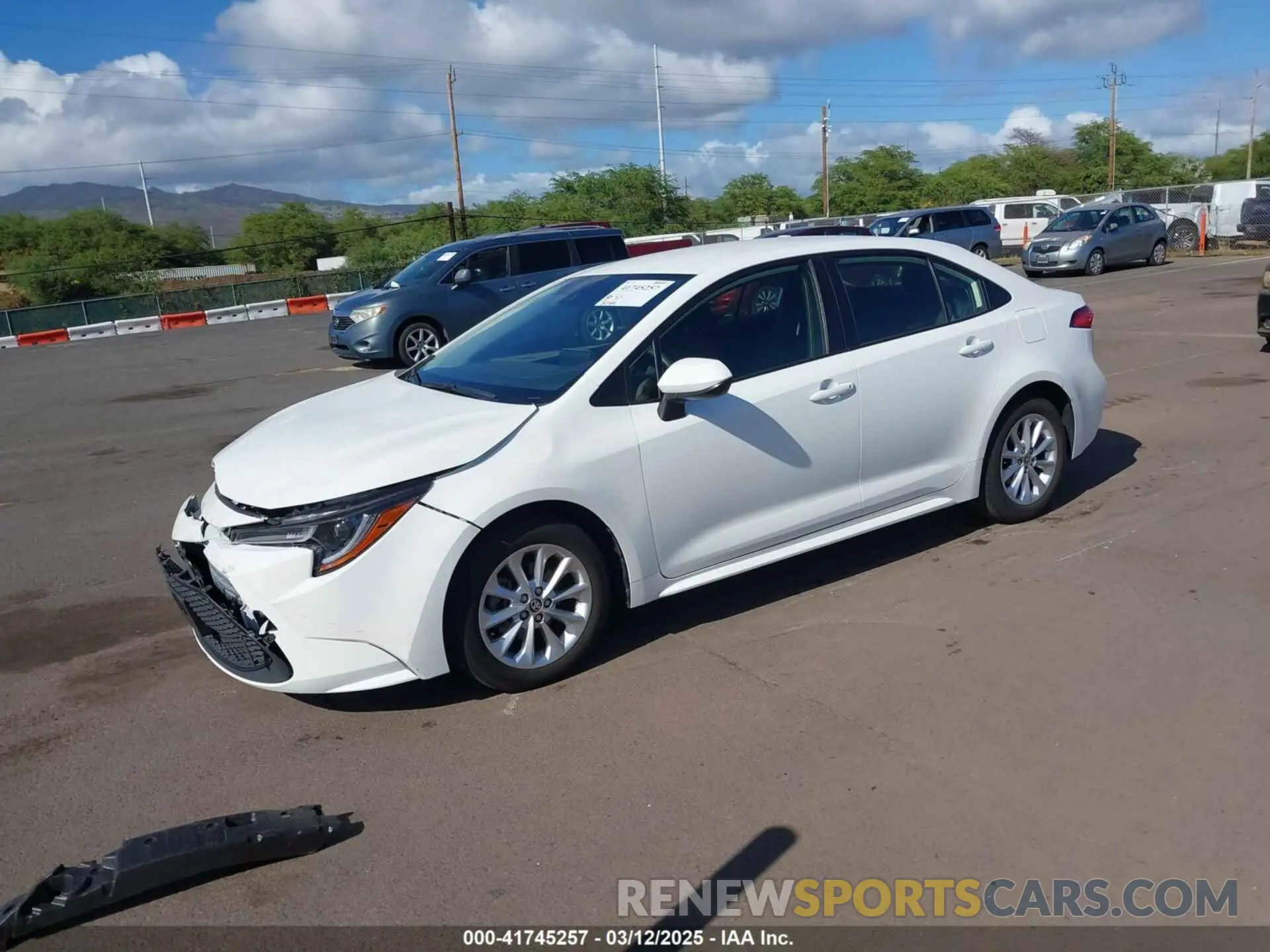 2 fotografías del automóvil dañado JTDVPMAE0N3022606 TOYOTA COROLLA 2022