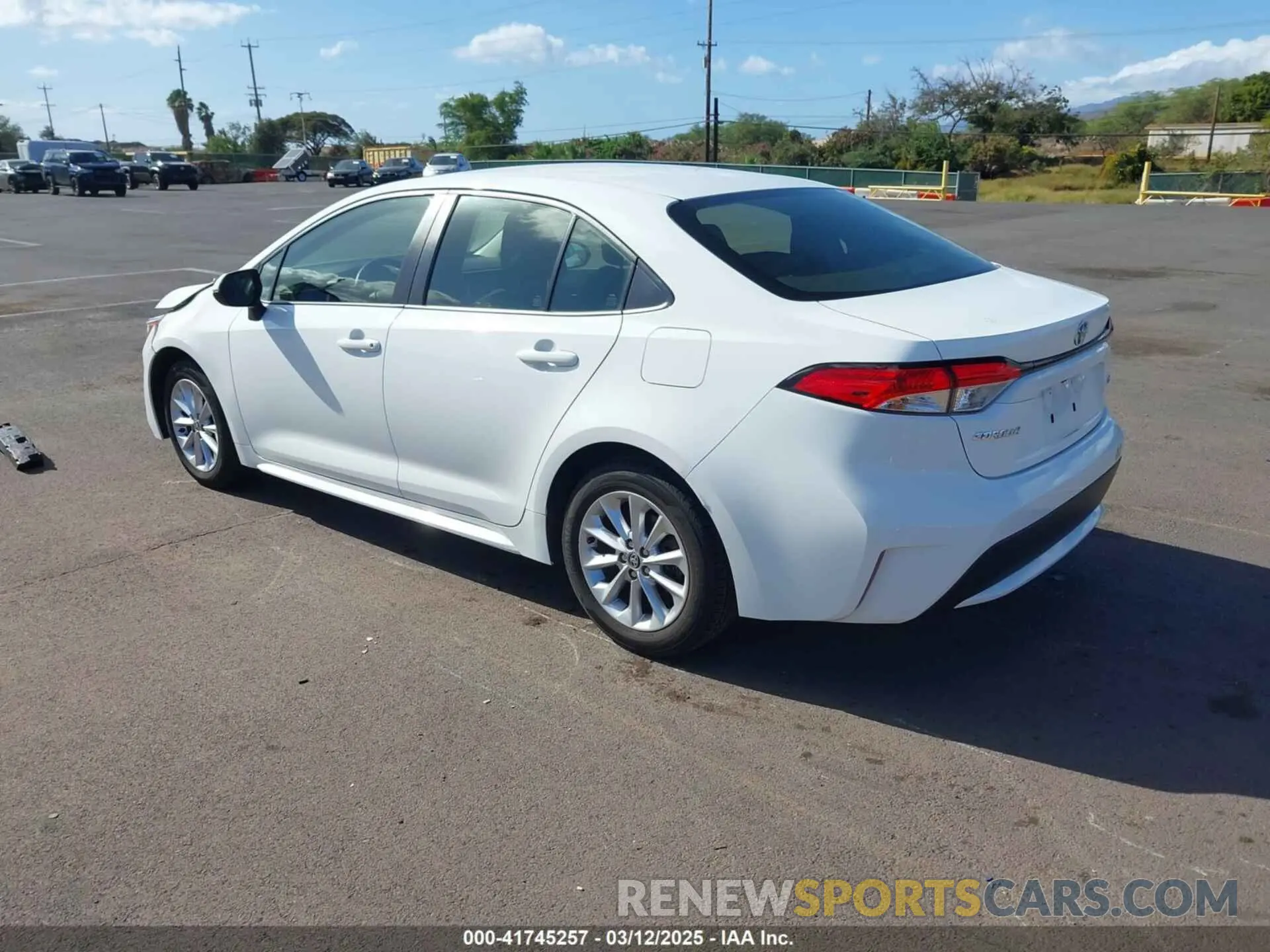 3 fotografías del automóvil dañado JTDVPMAE0N3022606 TOYOTA COROLLA 2022