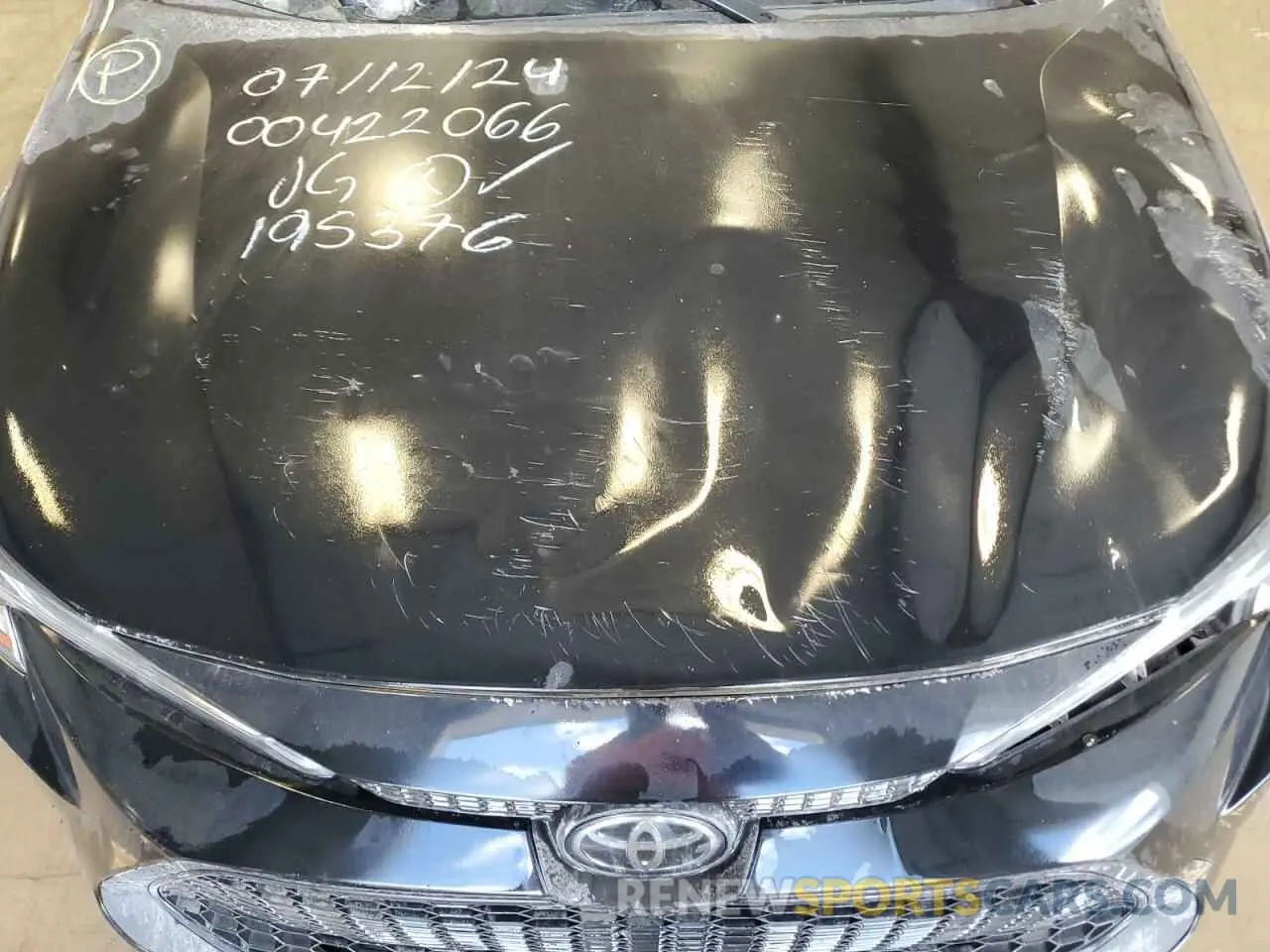 11 fotografías del automóvil dañado JTDVPMAE2NJ195376 TOYOTA COROLLA 2022