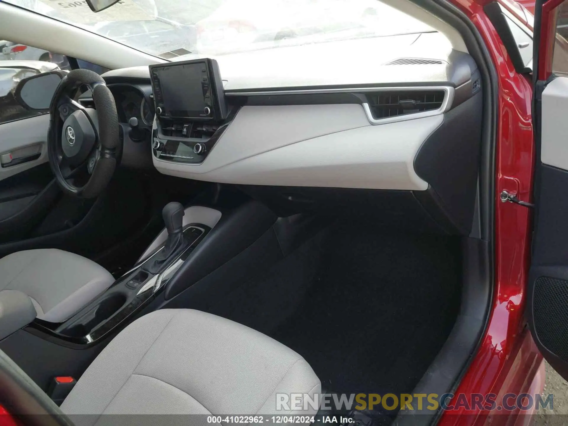 5 fotografías del automóvil dañado JTDVPMAE8NJ230762 TOYOTA COROLLA 2022