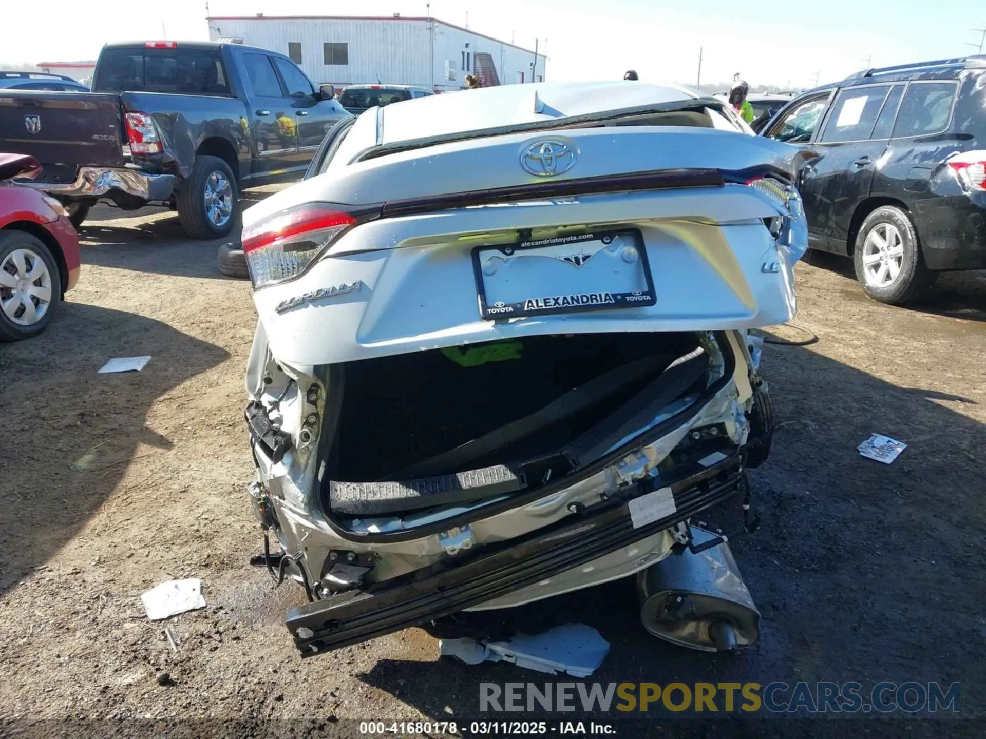 16 fotografías del automóvil dañado JTDVPMAEXN3004033 TOYOTA COROLLA 2022